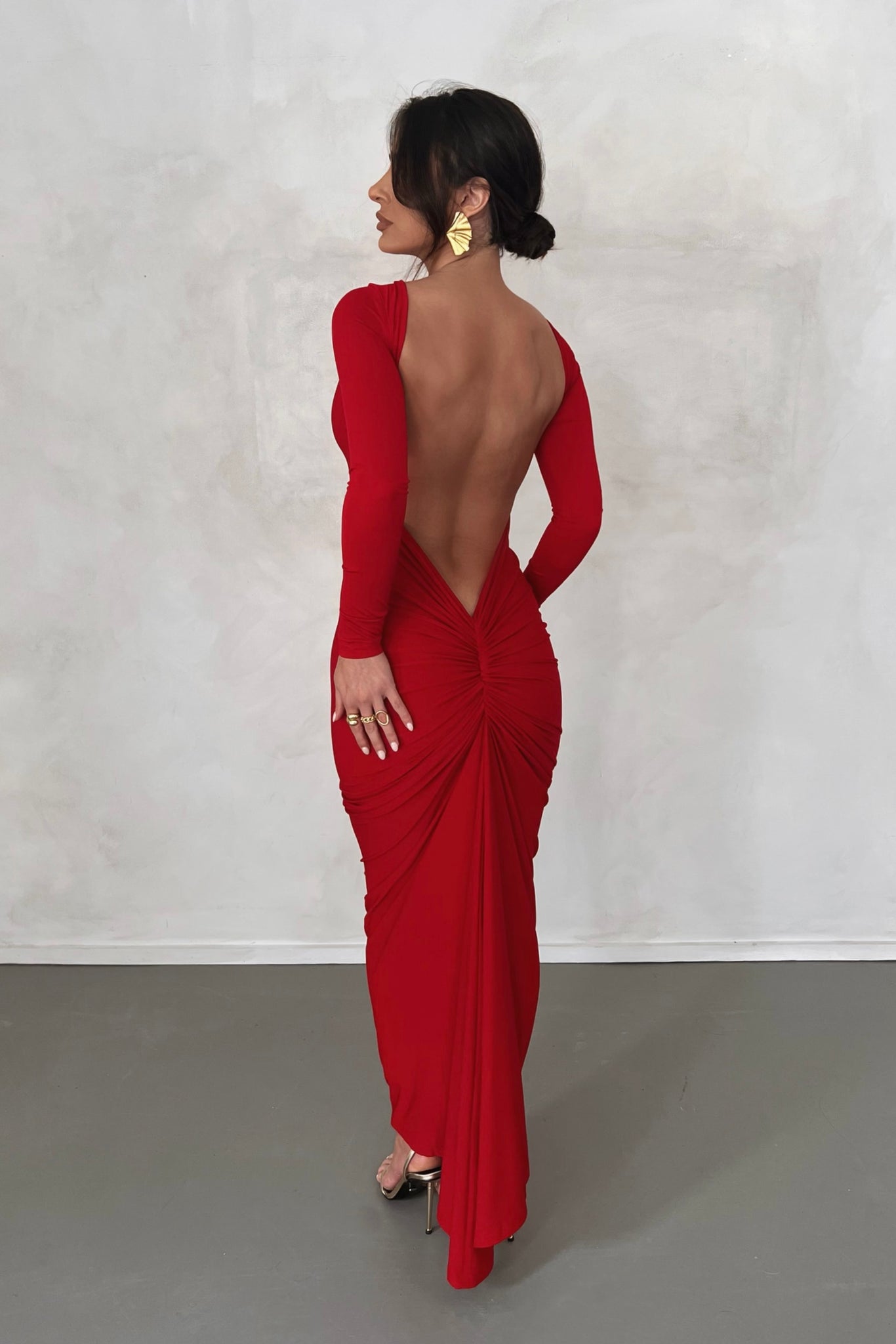 MÉLANI The Label CAMILA Red Long Sleeve Backless Semi Formal Midi Dress