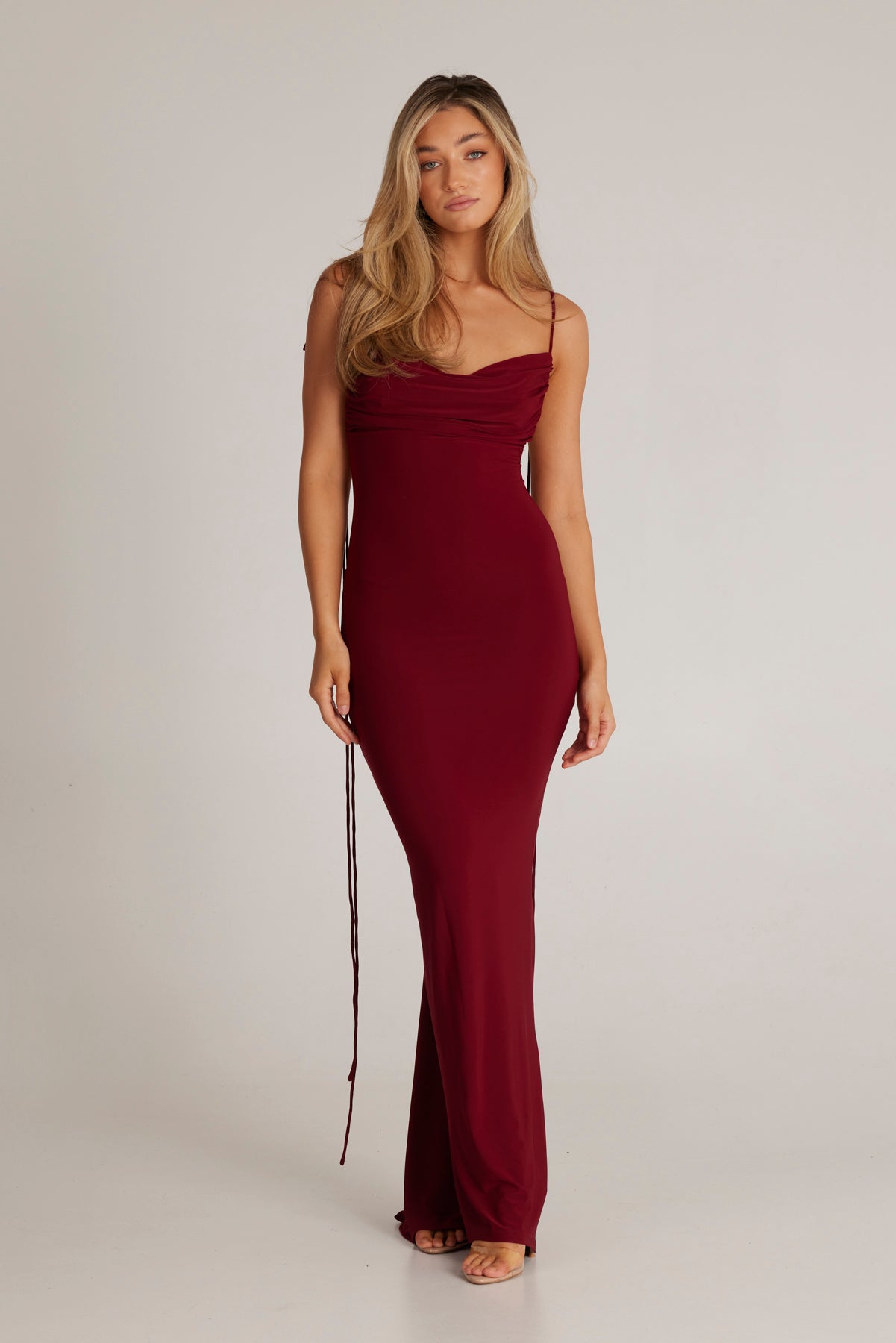 MÉLANI The Label JIANI Low Back Dress in Wine