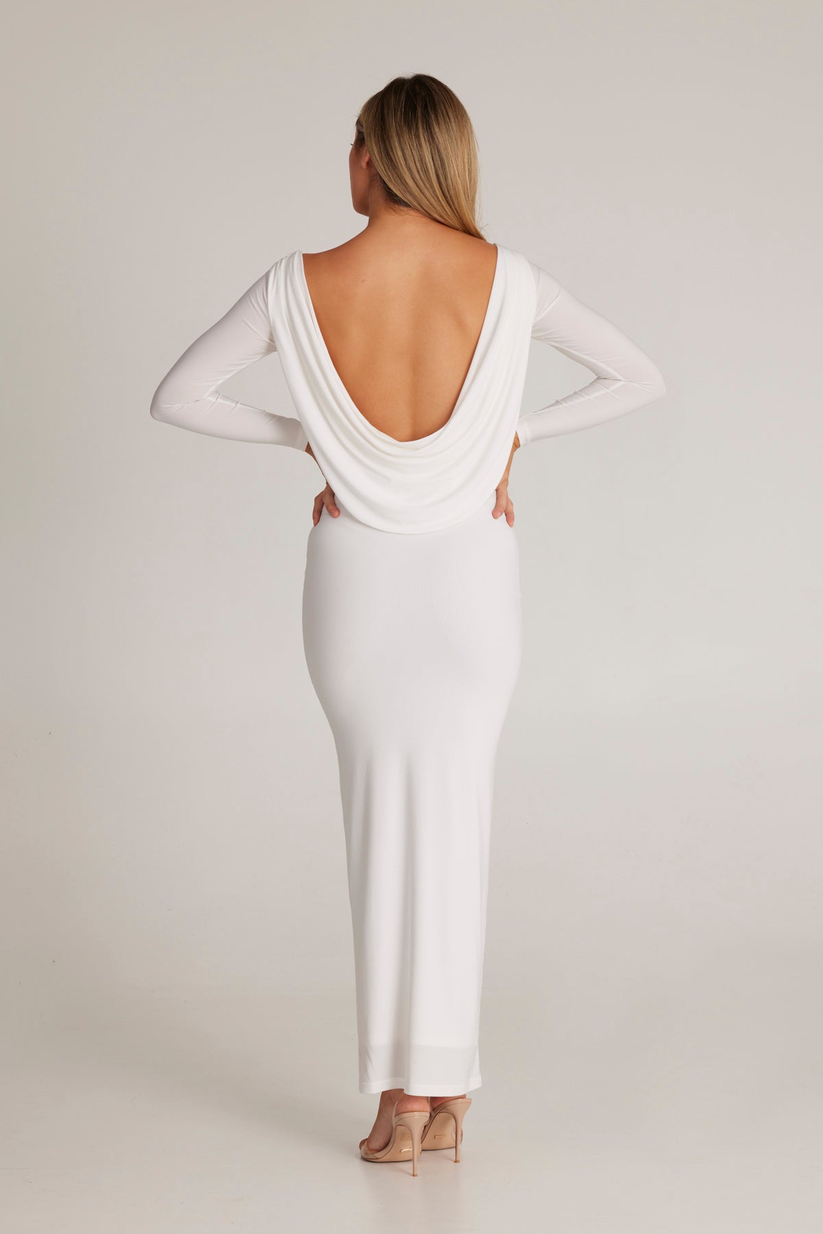 MÉLANI The Label AMARI White Reversible Long Sleeve Dress