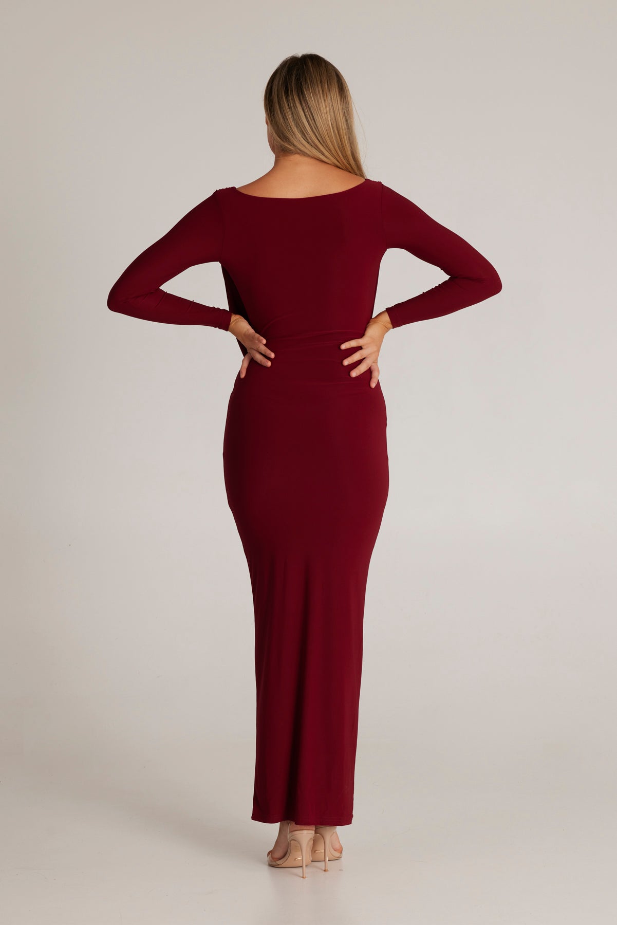 MÉLANI The Label AMARI Wine Reversible Long Sleeve Dress