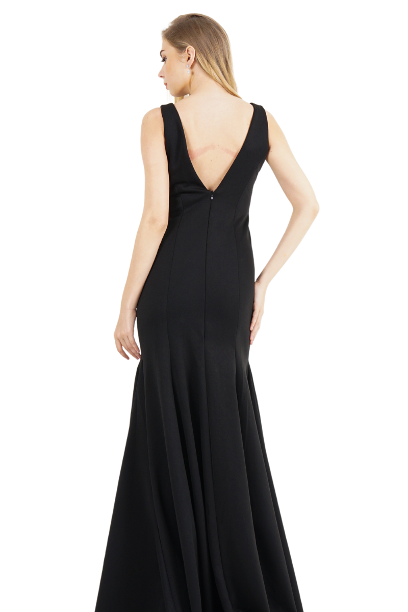 HOLLY dress with V back, thick straps, and mermaid style in silky jersey. Ideal for bridesmaid, Brisbane to Gold Coast, Australia.