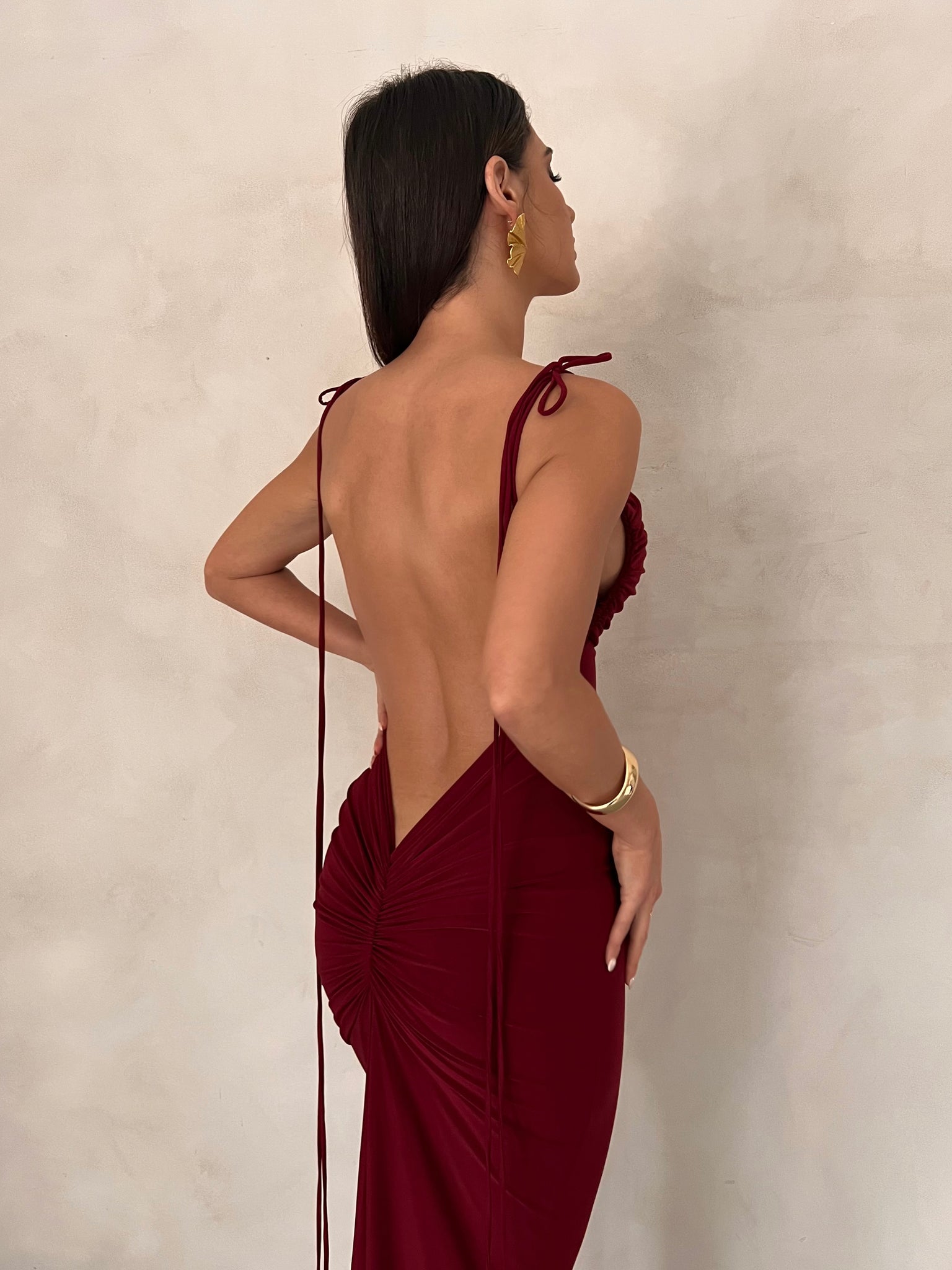 MÉLANI The Label JIANI Low Back Dress in Wine