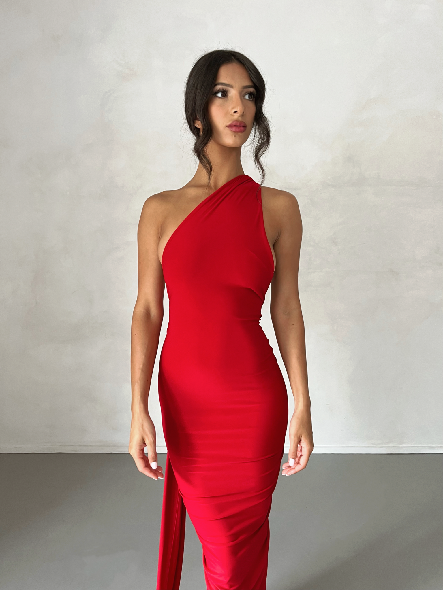 MÉLANI The Label CONSTANTINA Red Asymmetric Halterneck Midi Dress