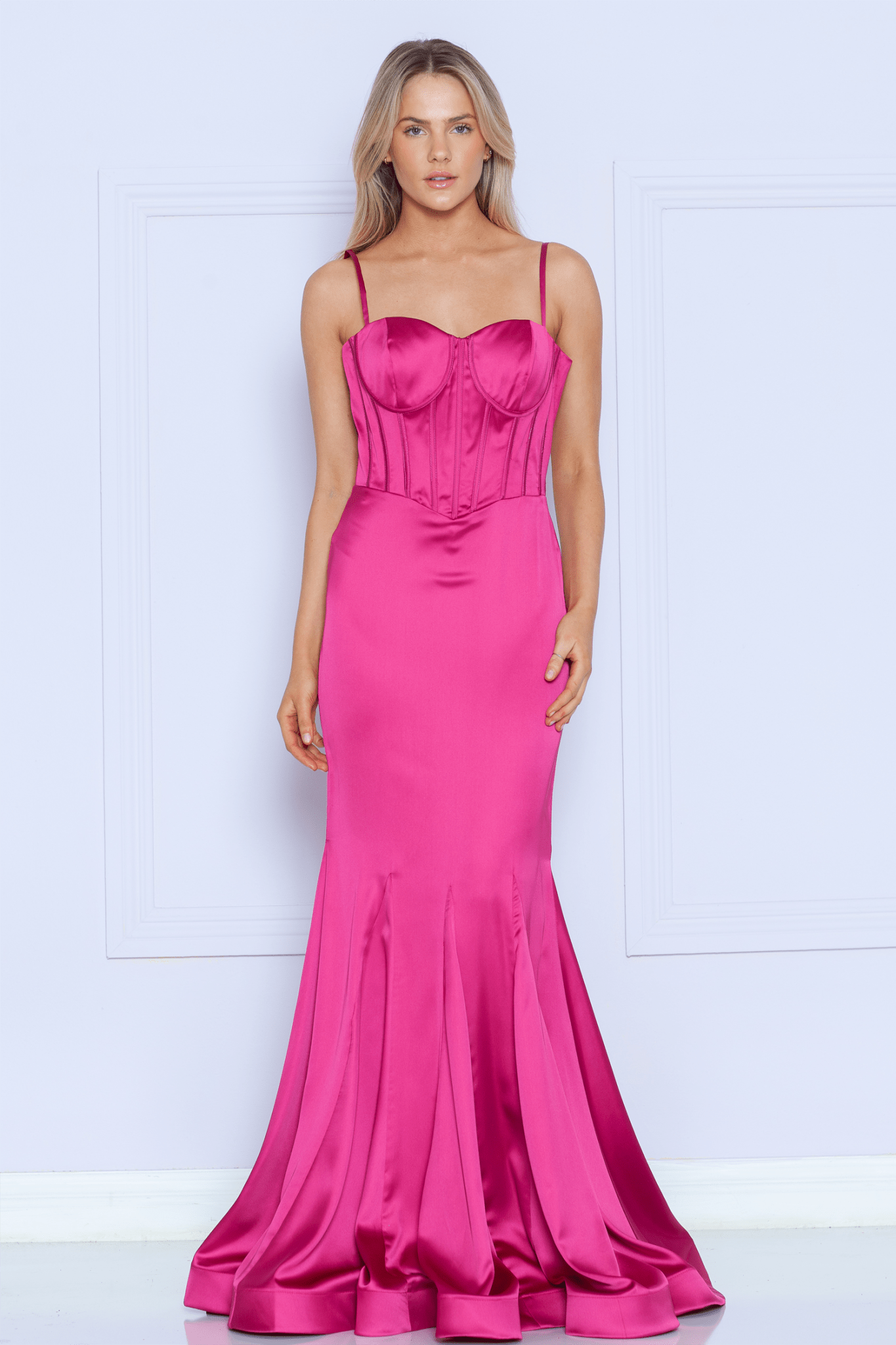DAVU Spaghetti Strap Satin Sweetheart Prom & Formal Dress in Australia | One Honey Boutique