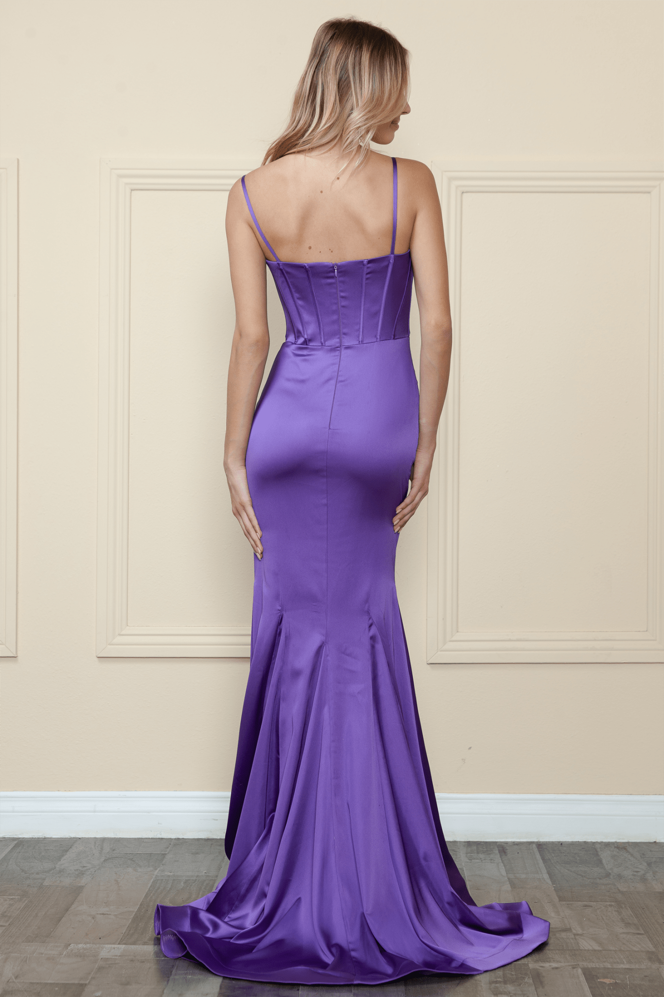 DAVU Spaghetti Strap Satin Sweetheart Prom & Formal Dress in Australia | One Honey Boutique