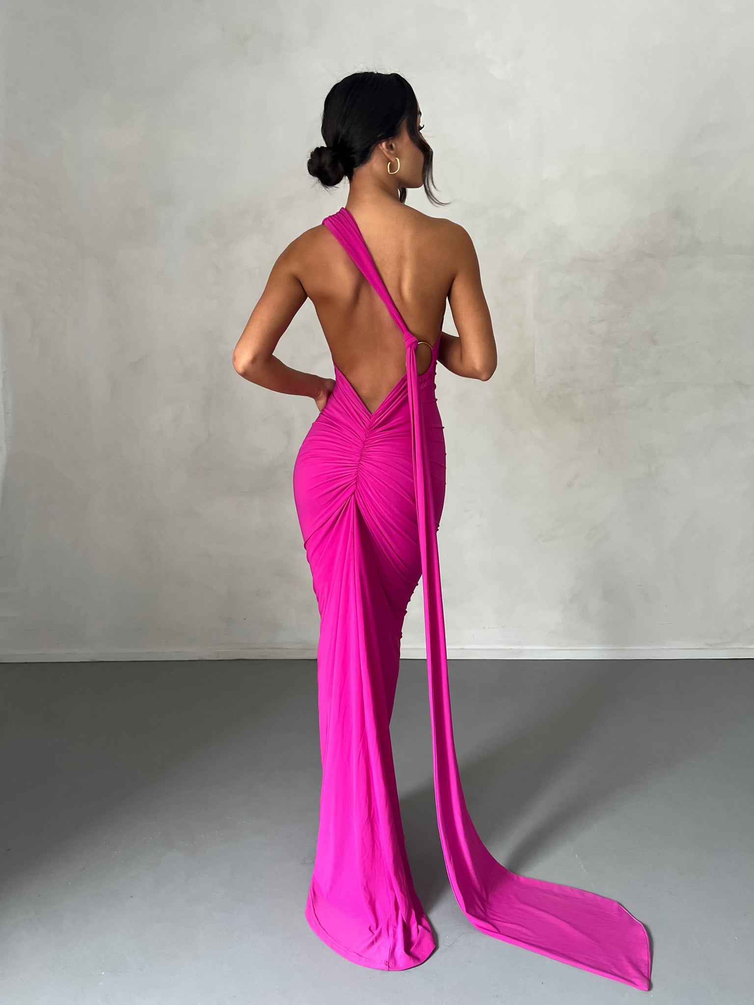MÉLANI The Label CONSTANTINA Asymmetric Halterneck Midi Dress