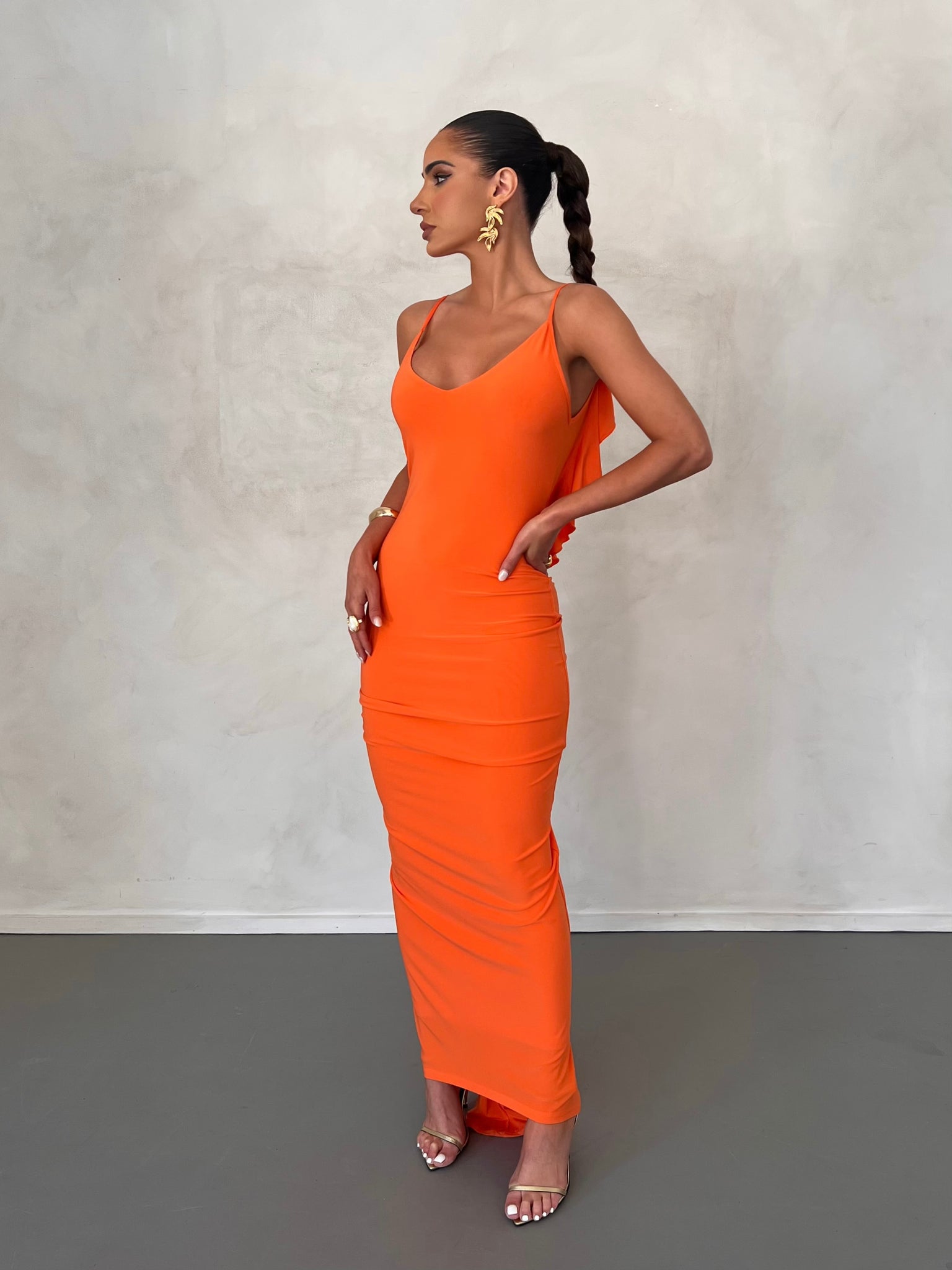 MÉLANI The Label BELLA Low Back Midi Dress