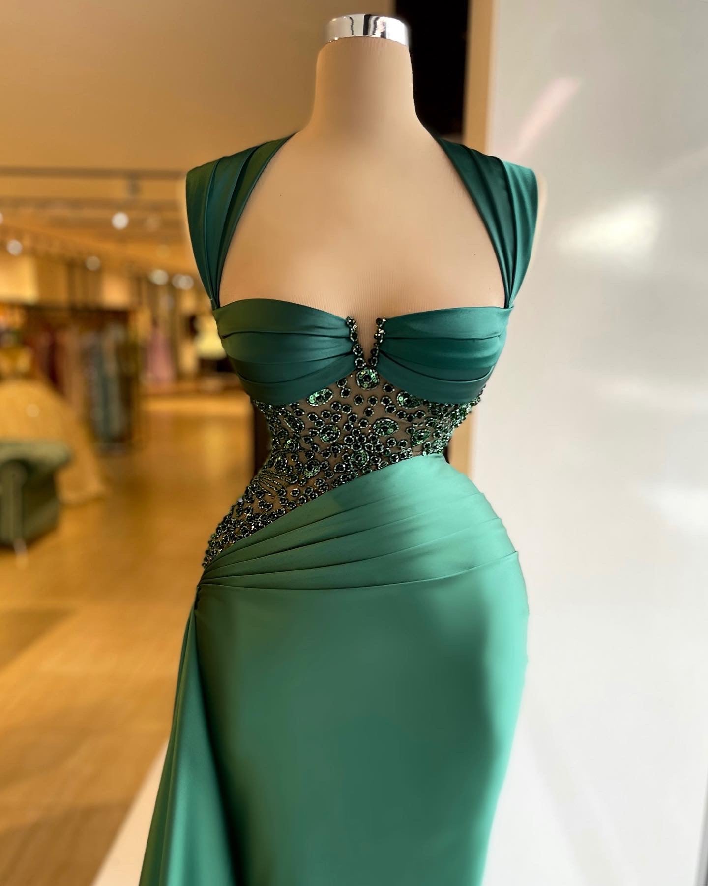 MINNA Fashion MONNA Green Silky Sweetheart Train Mermaid Formal Dress
