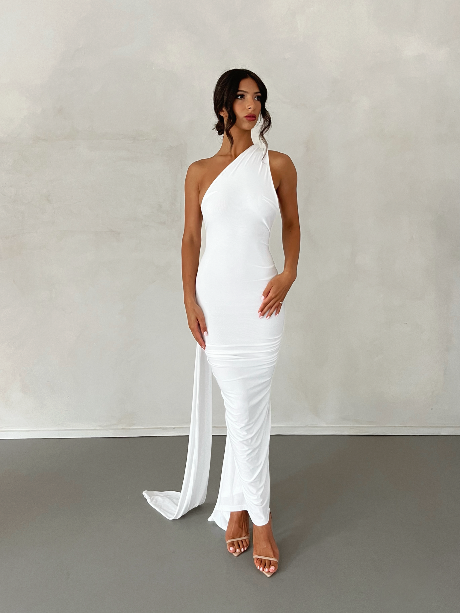 MÉLANI The Label CONSTANTINA White Asymmetric Halterneck Midi Dress