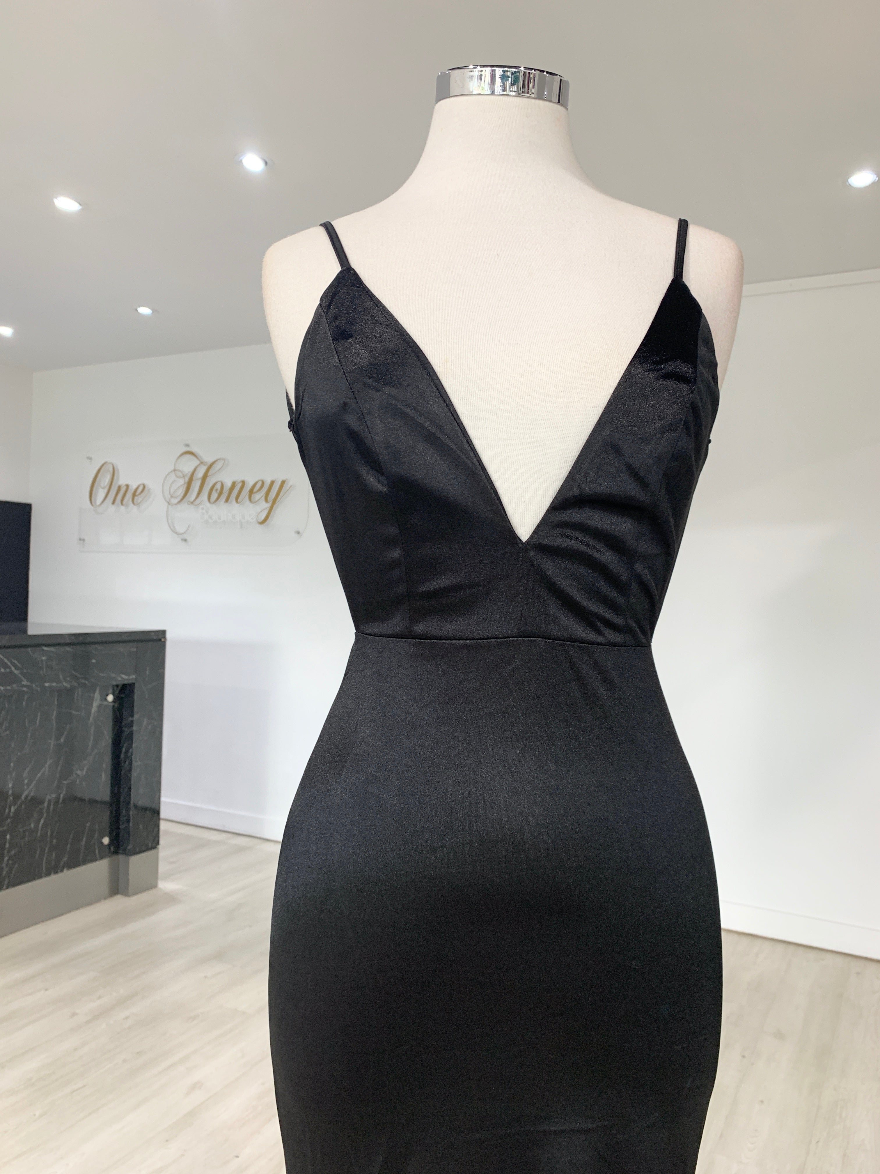 Honey Couture MILEE black low back mermaid evening gown, featuring a silky stretch fabric, from Australian Designer's affordable prom dresses.