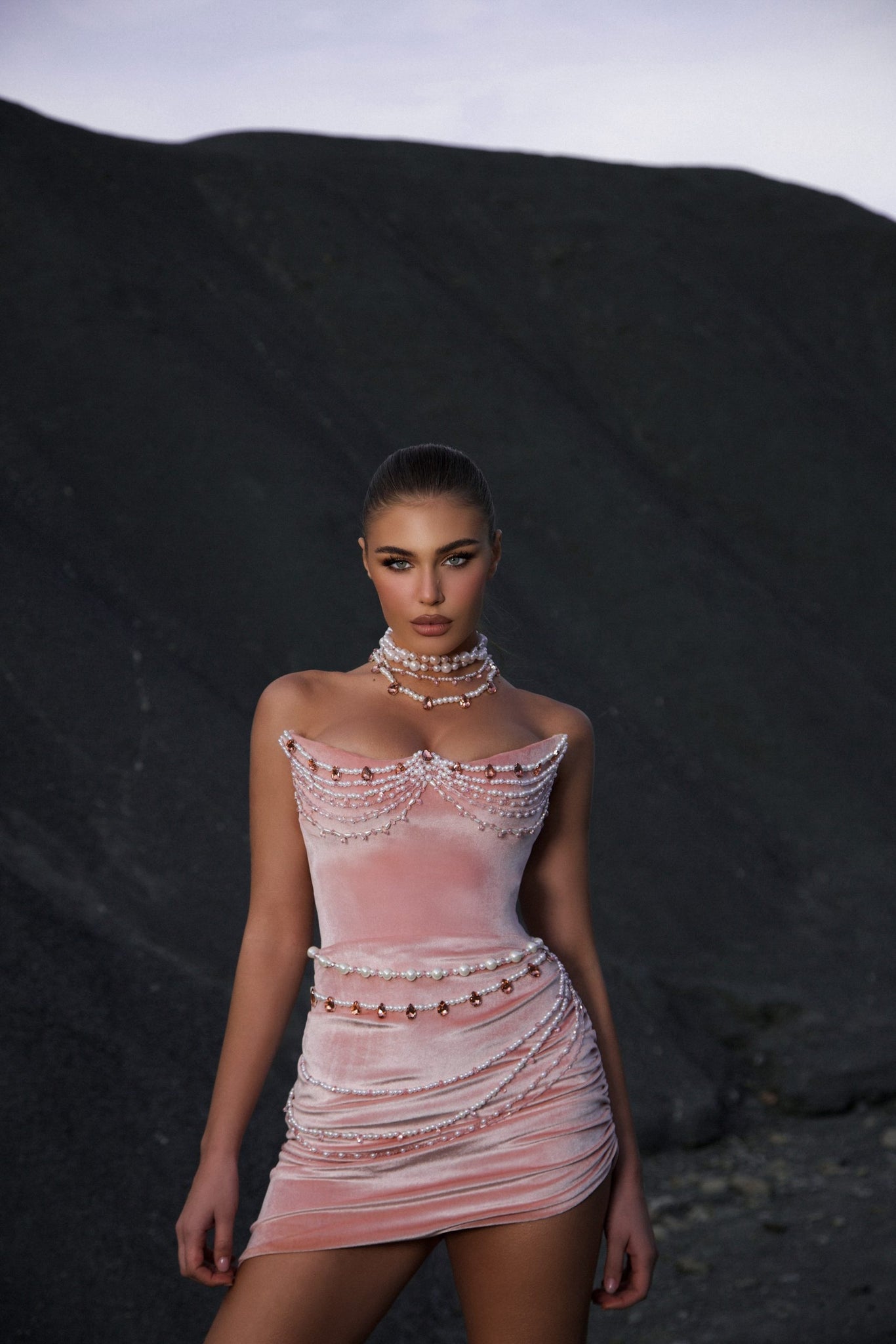 MINNA Fashion V-ROSE Pink Velvet Strapless Mini Bodycon Party Dress with pearl accents, perfect for evening wear, Brisbane to Gold Coast.