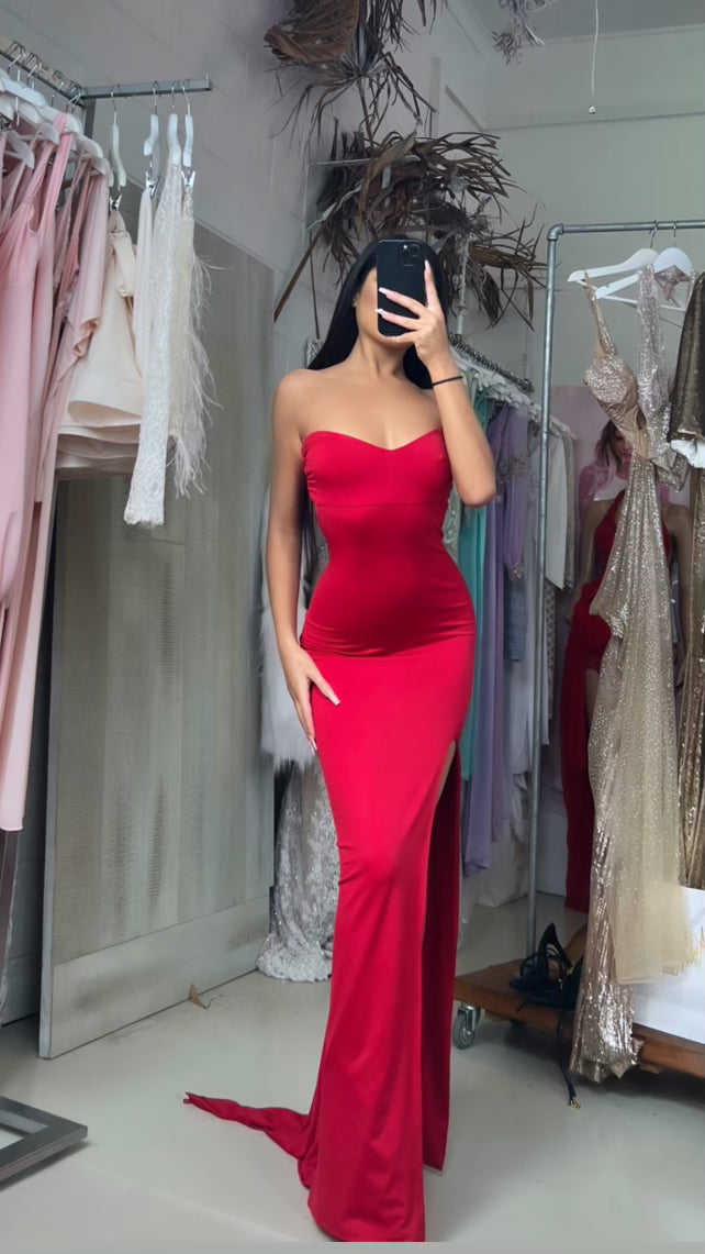 Amy Taylor Talieka strapless red prom dress - bodycon silhouette - bandage fabric - sweetheart neckline - formal gown