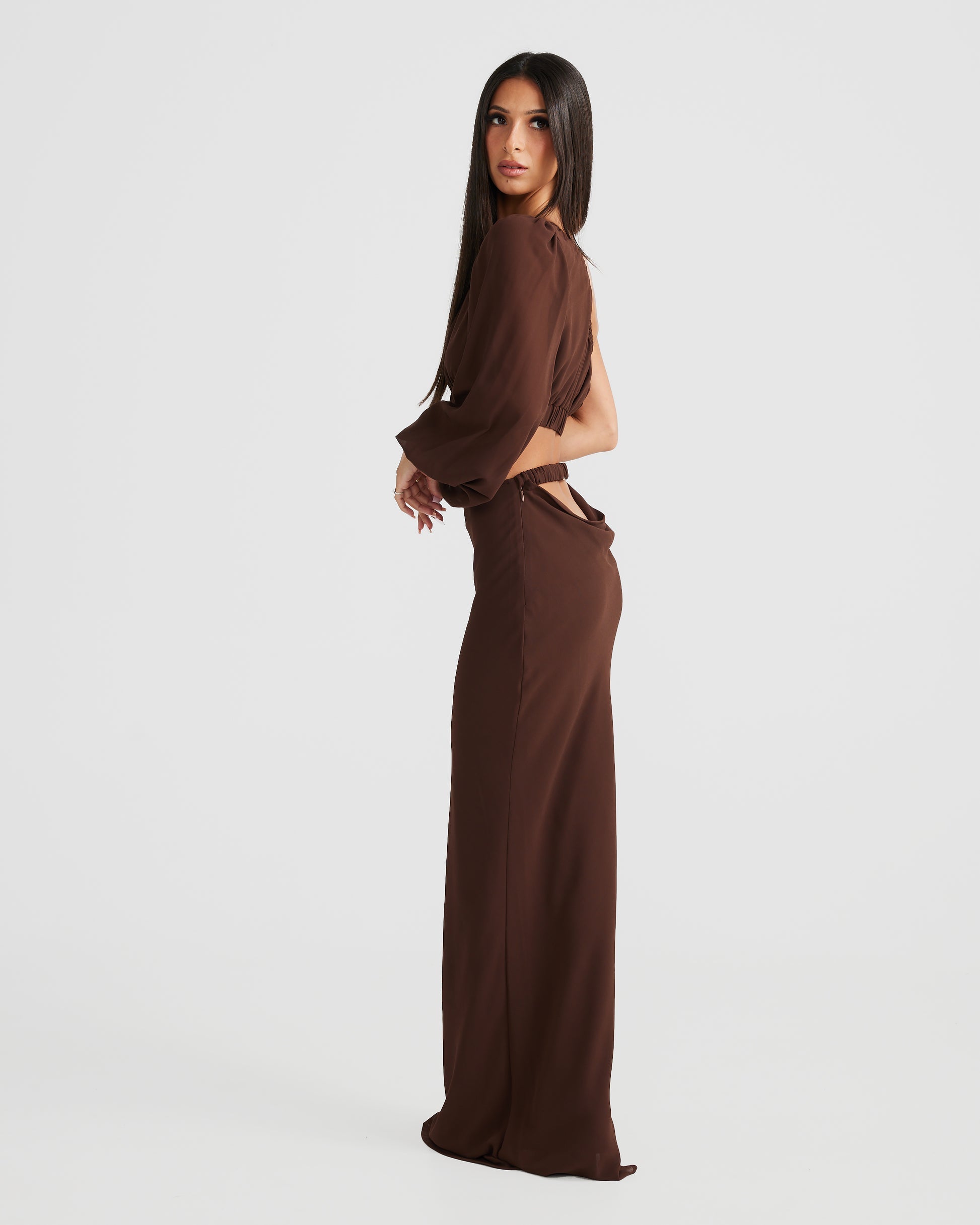 MÉLANI The Label EBONI SET Brown Chiffon One Shoulder Two-Piece Set