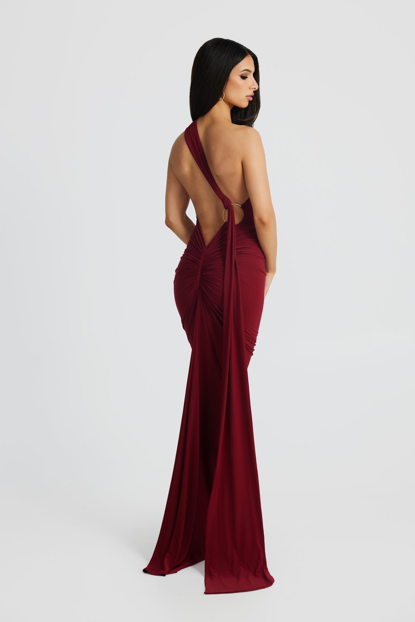 MÉLANI The Label CONSTANTINA Wine Asymmetric Halterneck Midi Dress