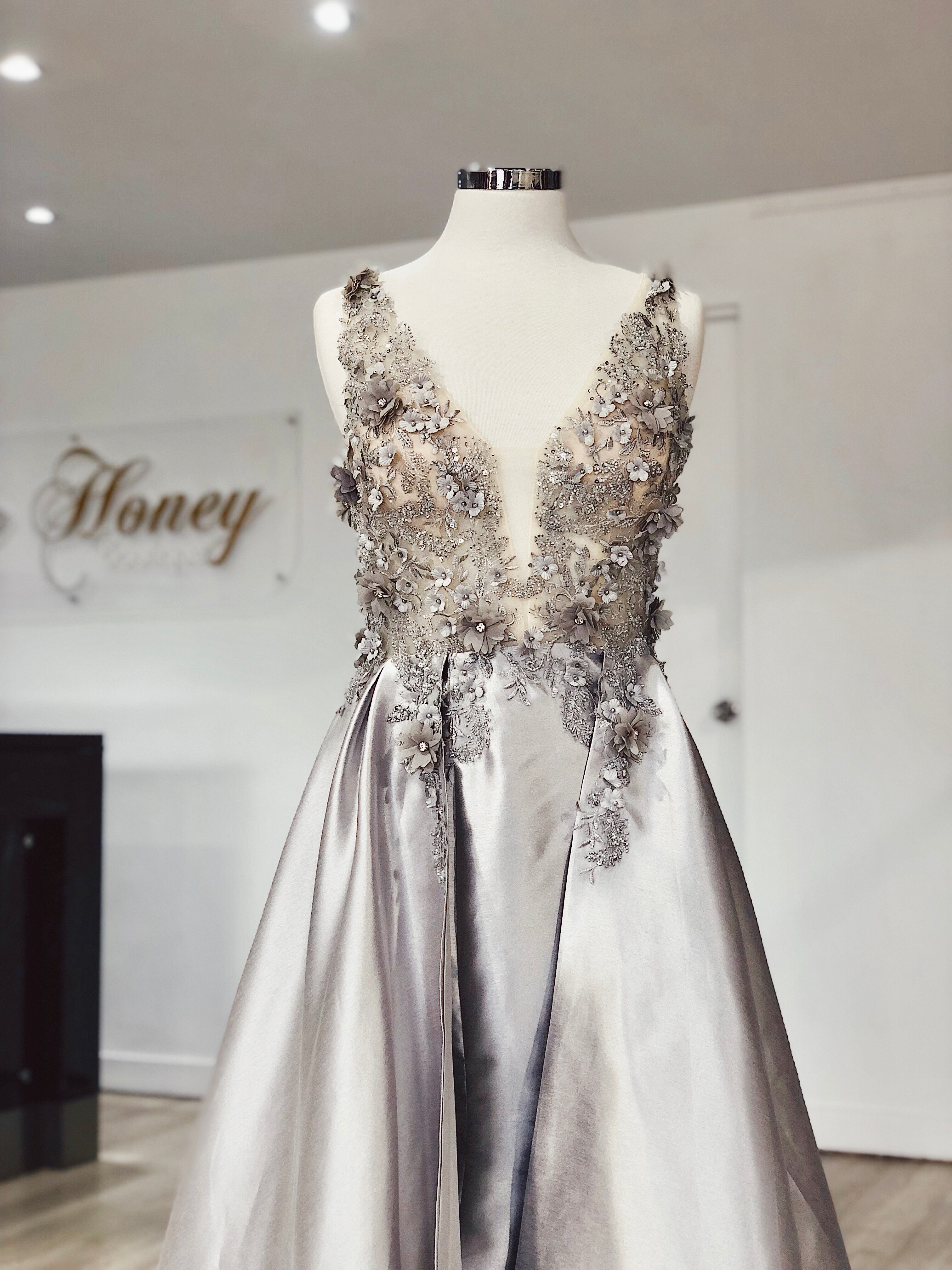 GENESIS 3D Flowers Tulle Bust A Line Formal Gown by Honey Couture, Australian Designer Prom Dress in gray with floral details.