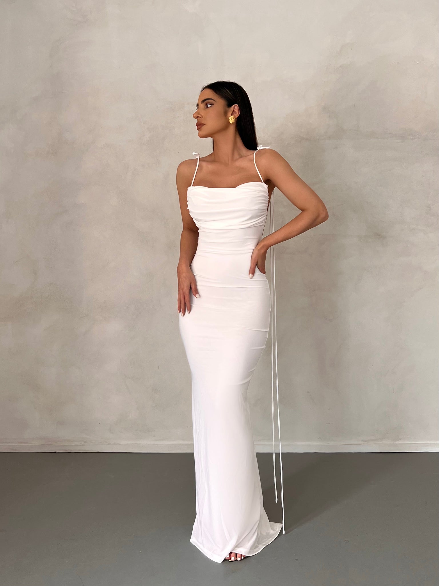 MÉLANI The Label JIANI Low Back Dress in White