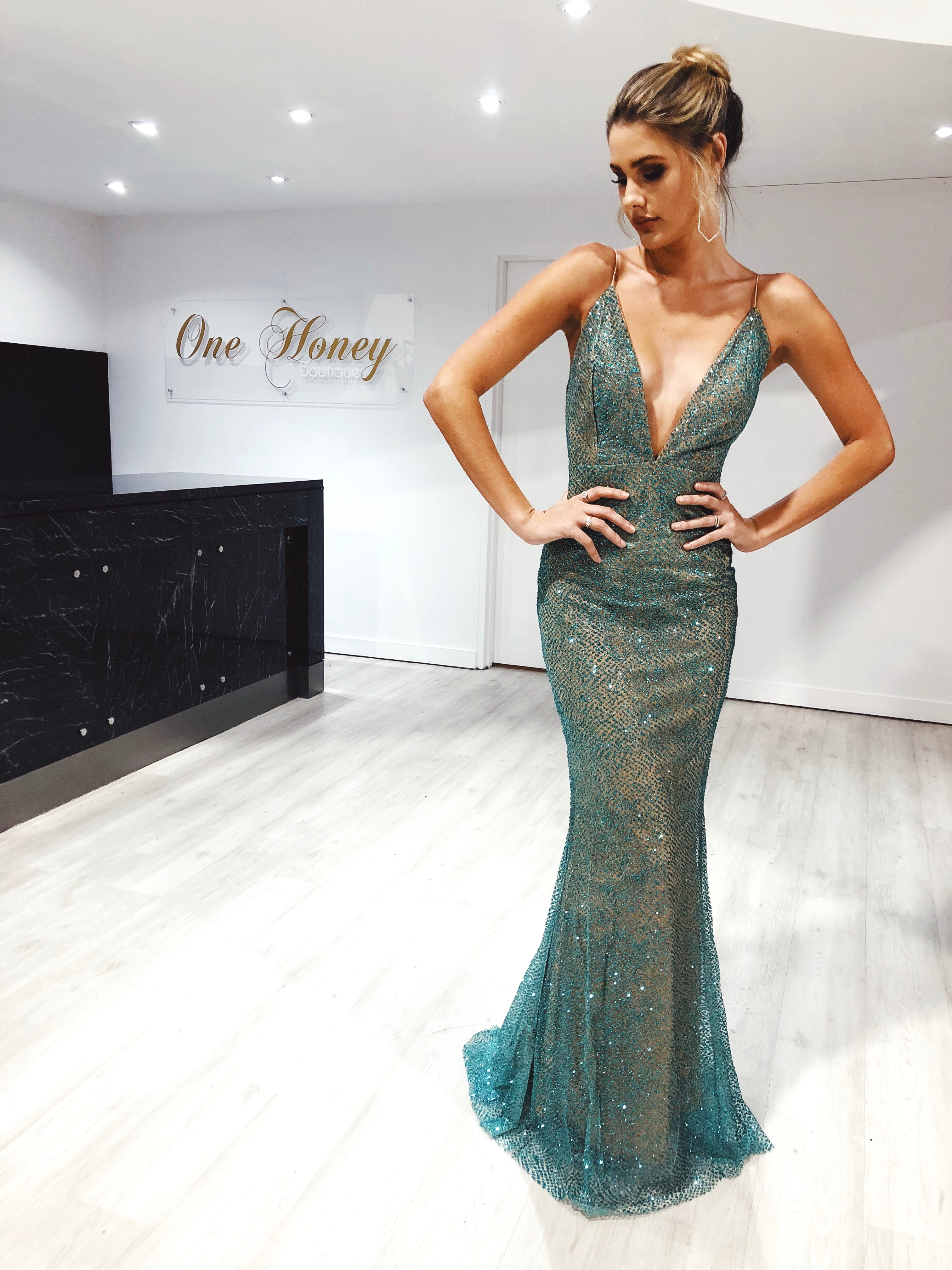 Honey Couture THESSY Green Mermaid Sequin Formal Gown Dress Honey Couture$ AfterPay Humm ZipPay LayBuy Sezzle