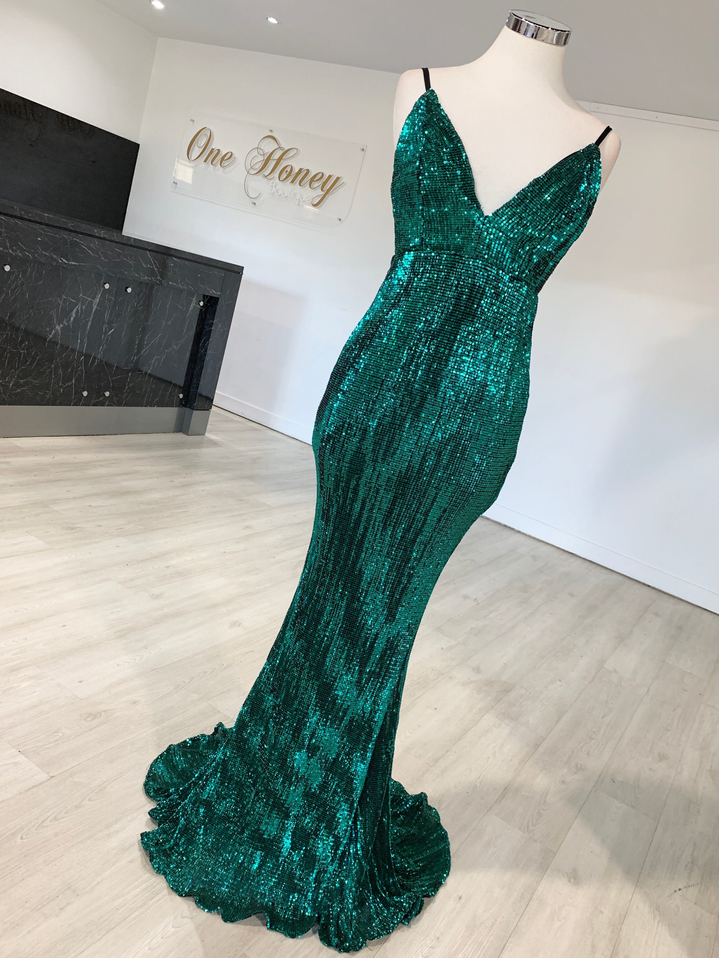 Honey Couture ROSALIE Green Black Low Back Sequin Formal Gown Dress {vendor} AfterPay Humm ZipPay LayBuy Sezzle