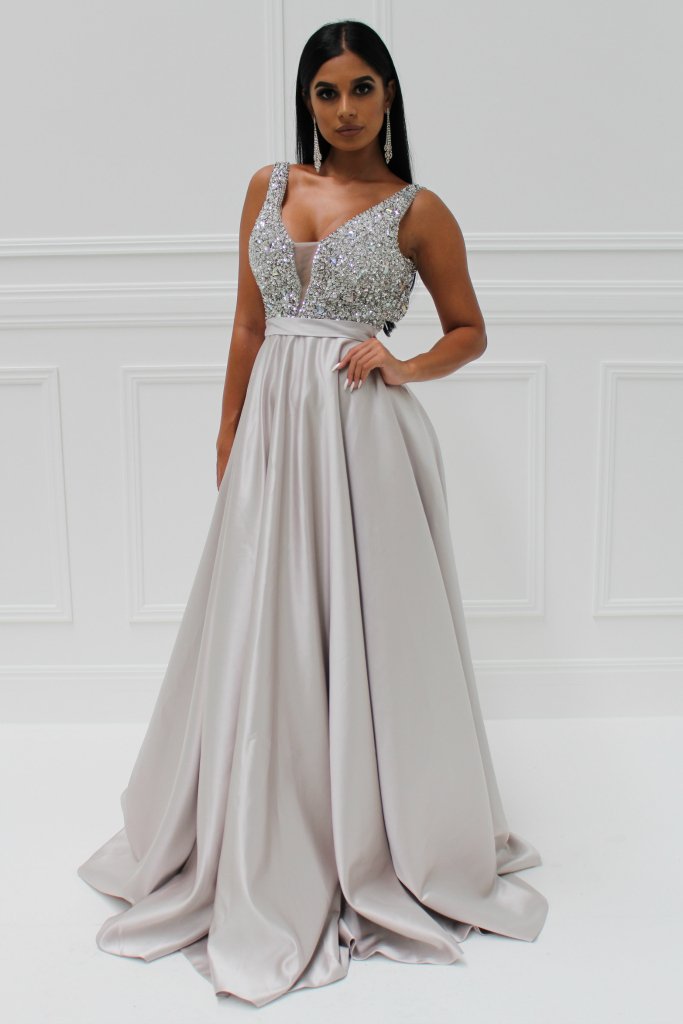 Model wearing Honey Couture BROYN Silver Diamante Front Formal Gown, Australian Designer, Prom Dresses, Evening Gowns, Affordable.