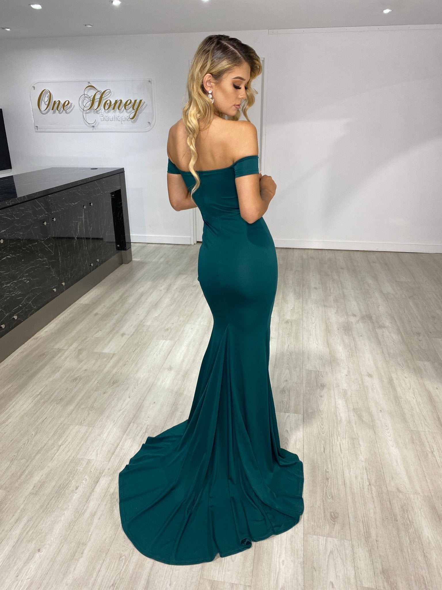 Honey Couture MCKENNA Green Off Shoulder Mermaid Formal Dress by Honey Couture – Mermaid Dress in Australia | One Honey Boutique Australia | Prom & Formal Dresses