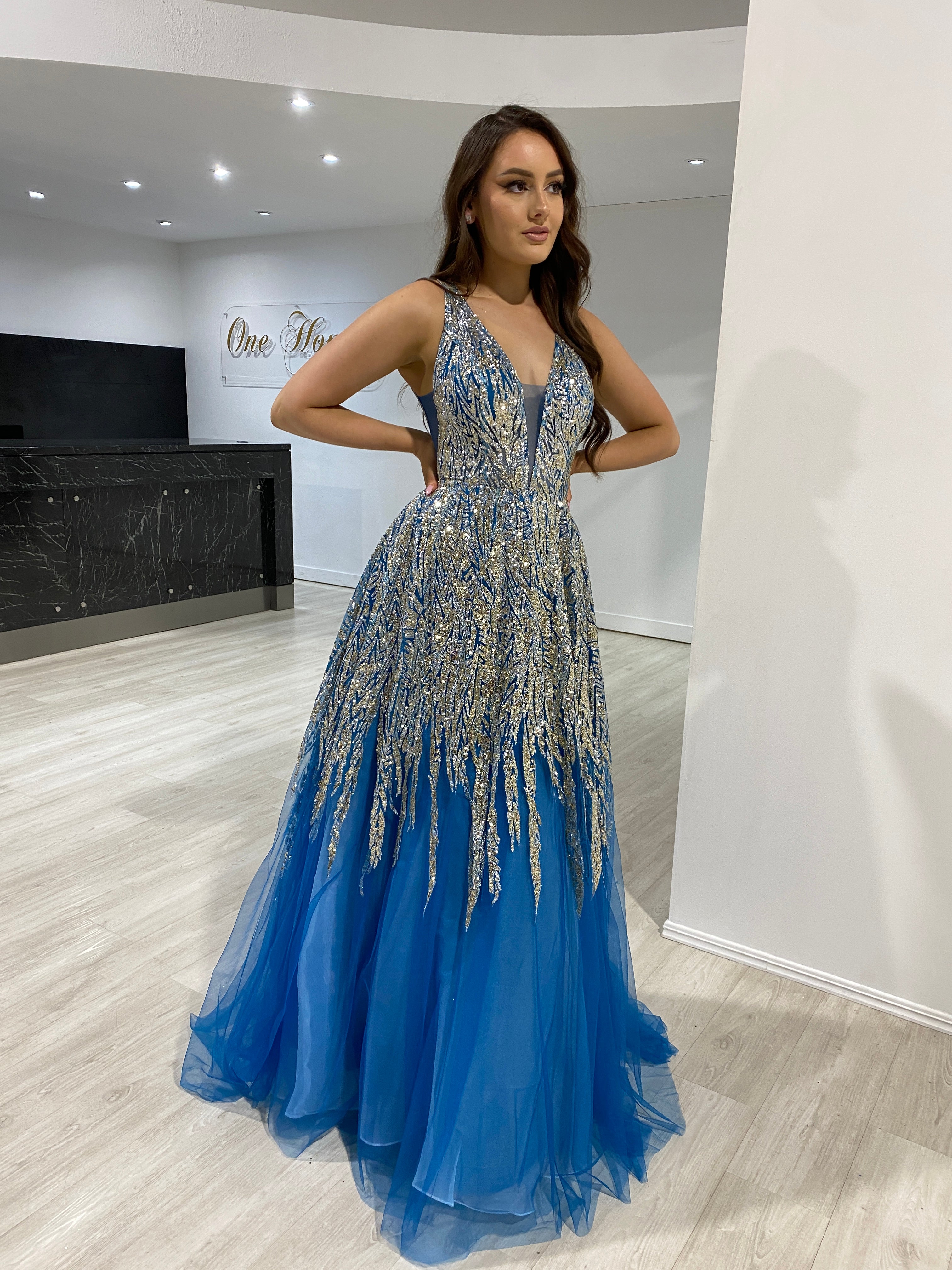 VIANNE Glitter Tulle A-Line Prom Dress with bead embellishments and a plunging V-neckline. Brisbane to Gold Coast.