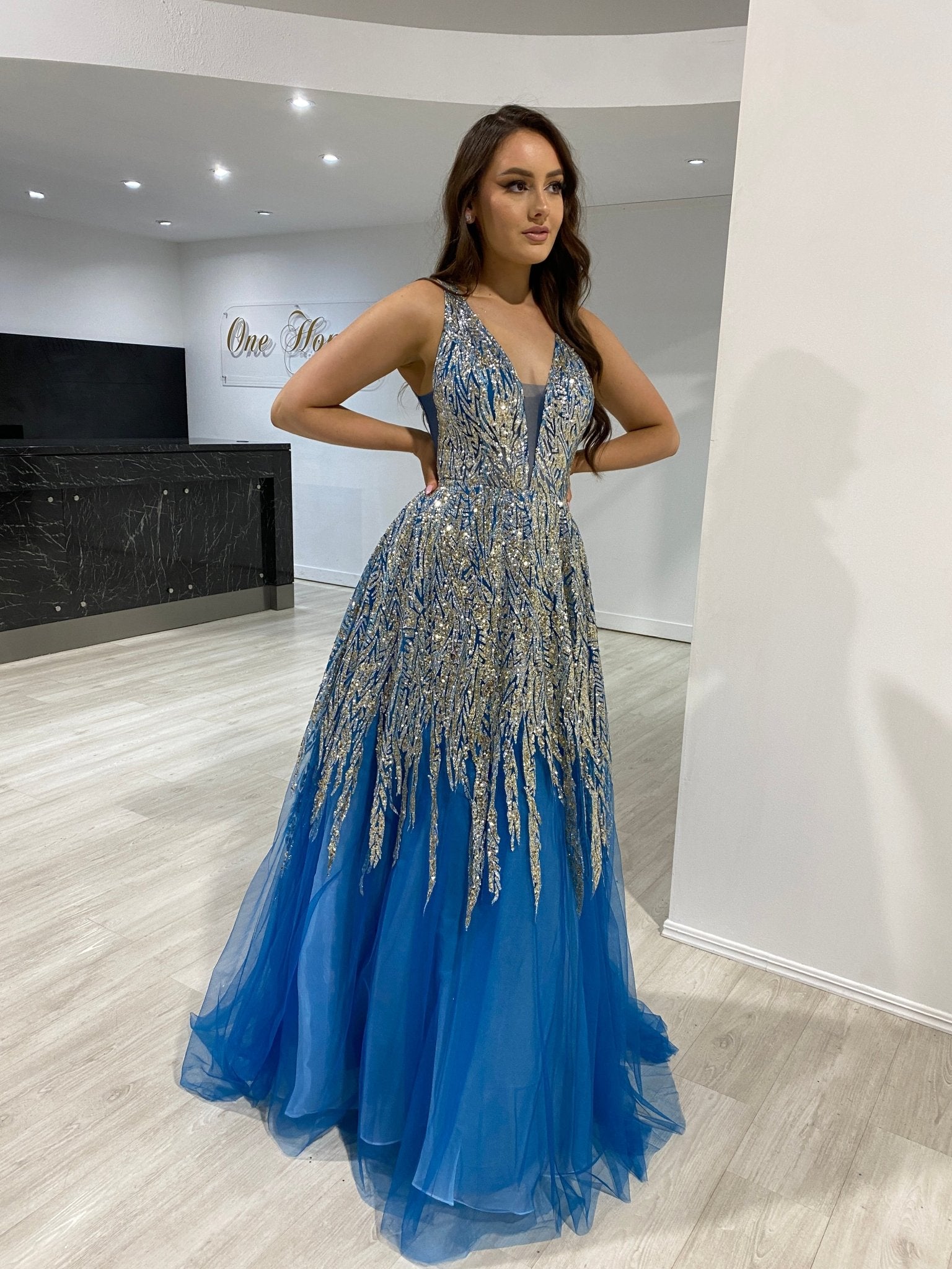VIANNE Glitter Tulle A - Line Prom & Formal Dress in Australia | One Honey Boutique
