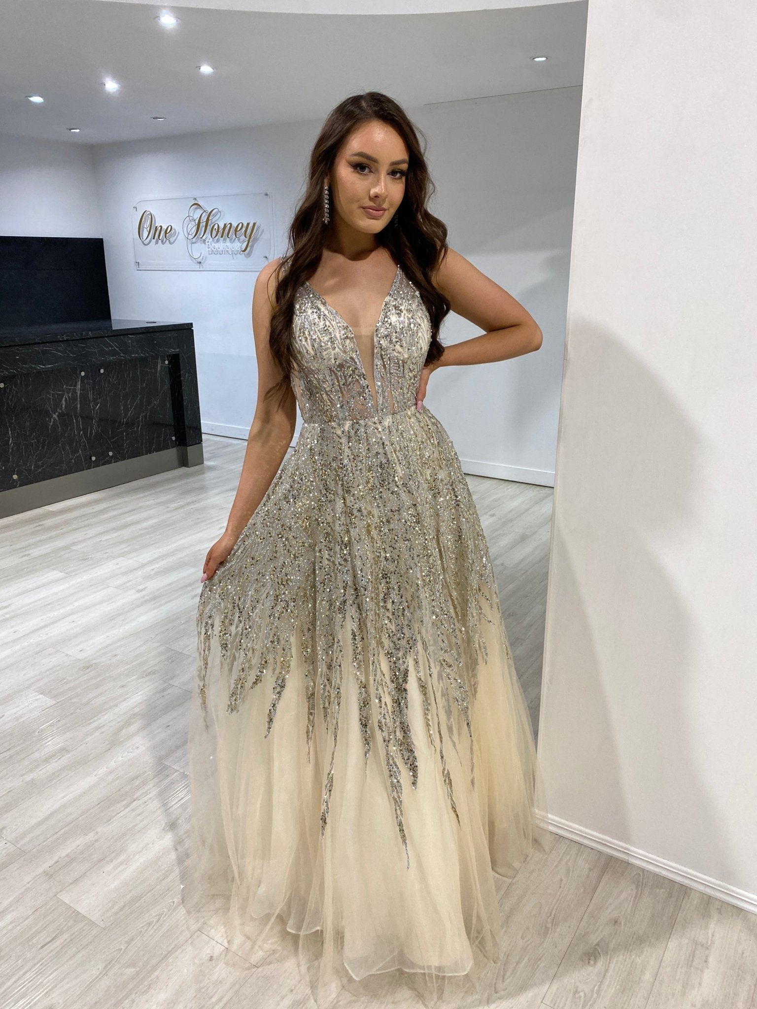 VIANNE Glitter Tulle A - Line Prom & Formal Dress in Australia | One Honey Boutique