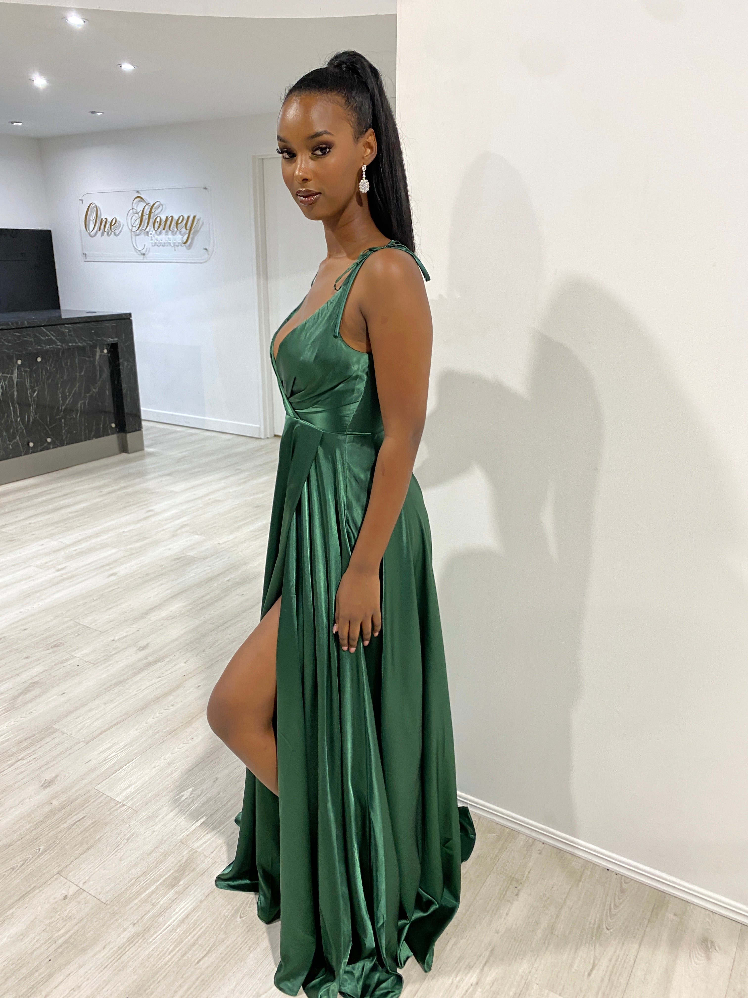 Honey Couture HUNTAR Emerald Green Silky A Line Bridesmaid Formal Dress