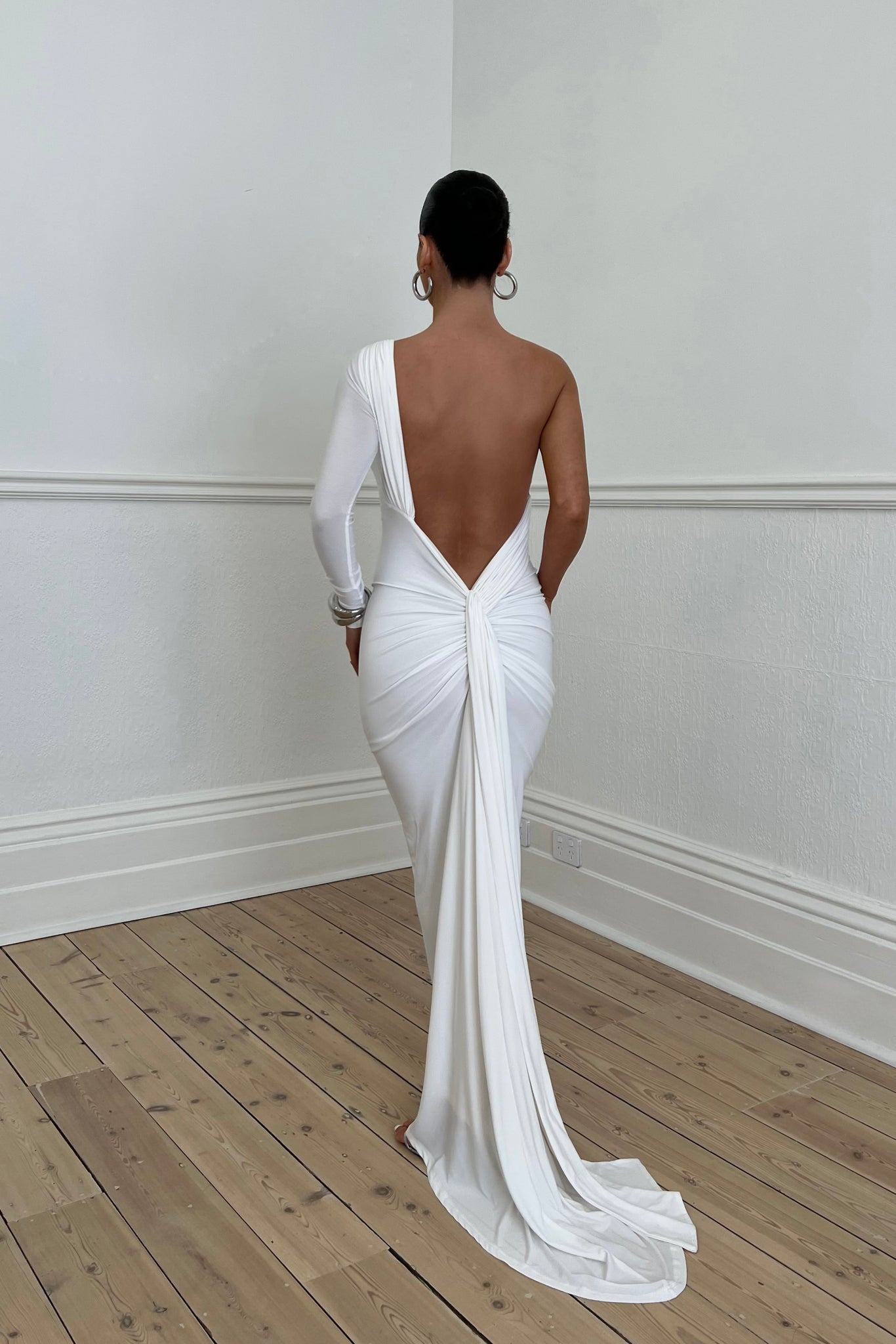 MÉLANI The Label ACAI White One Sleeve Low Back Dress