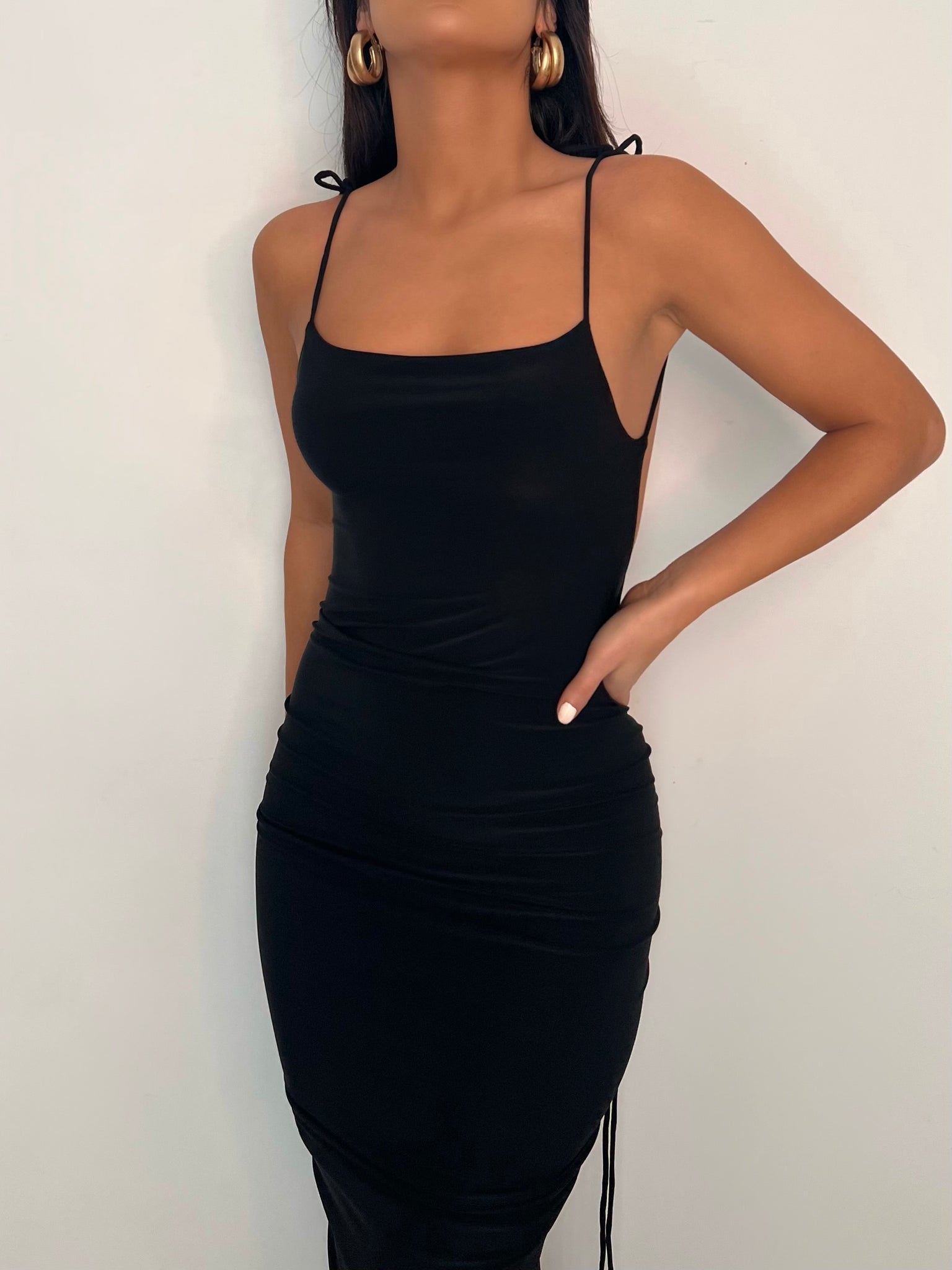 MÉLANI The Label AZARI Midi Dress in Black