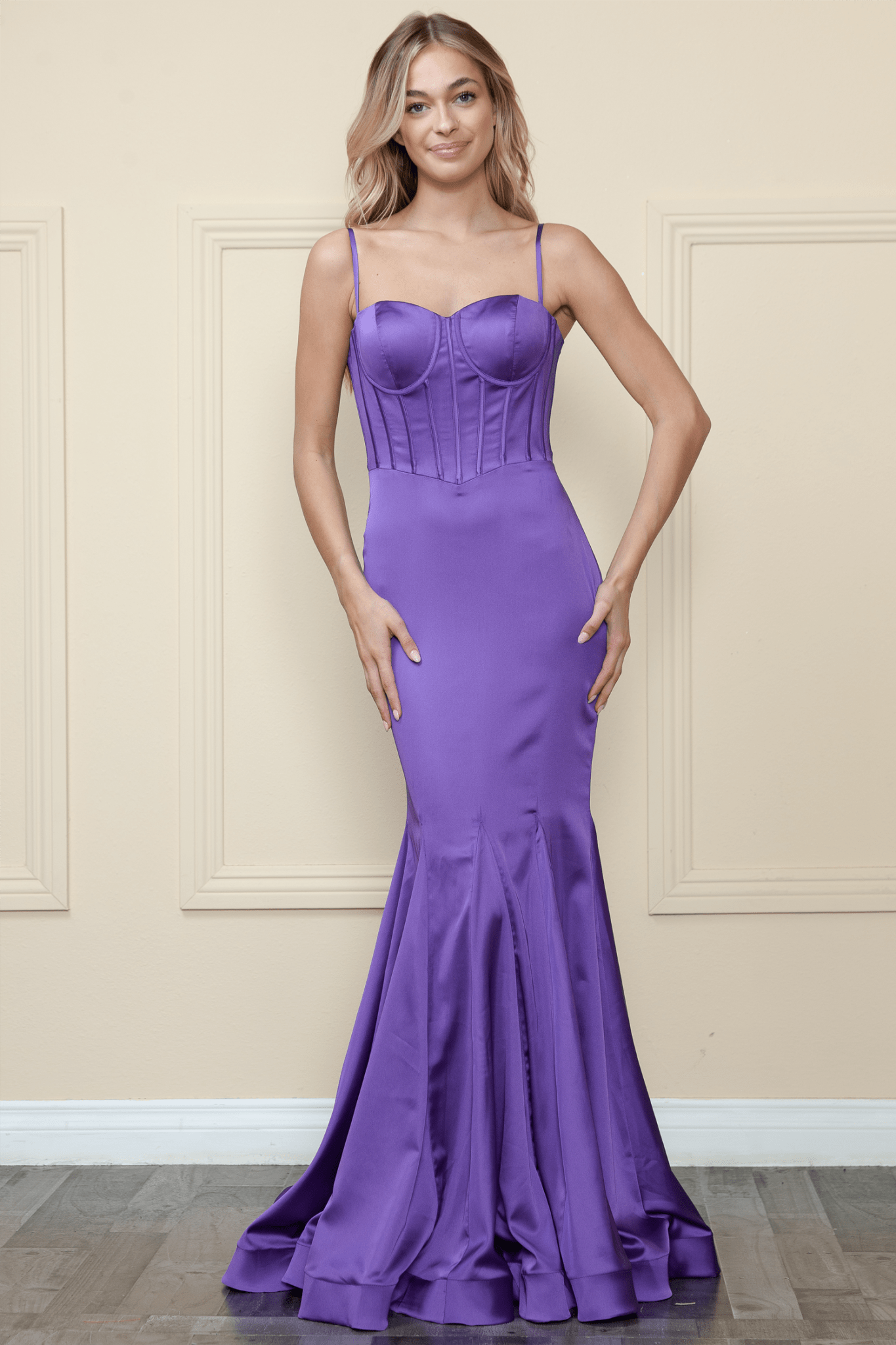 DAVU Spaghetti Strap Satin Sweetheart Prom & Formal Dress in Australia | One Honey Boutique
