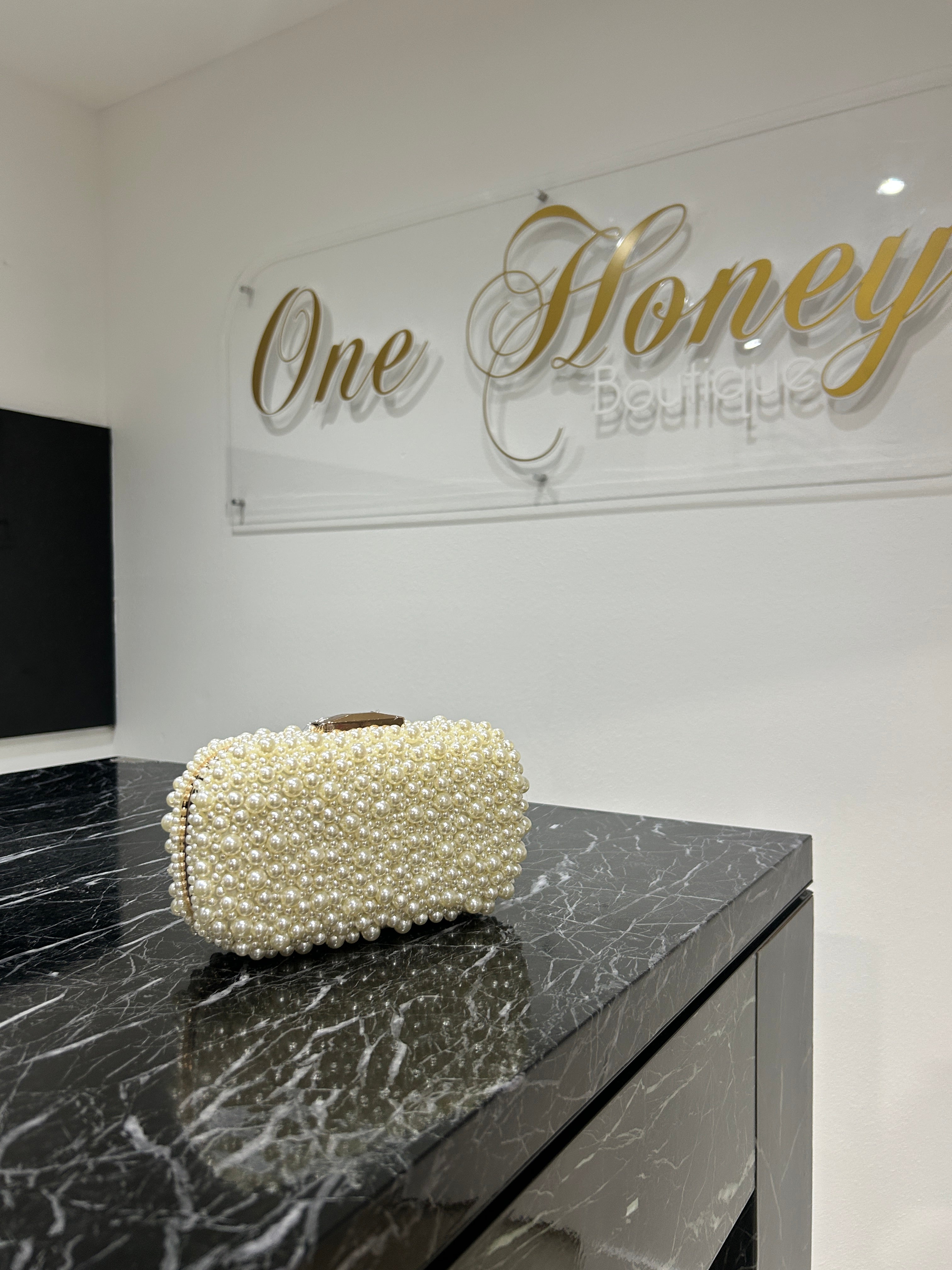 Gregory Ladner GBGB008D Pearl Clutch Bag