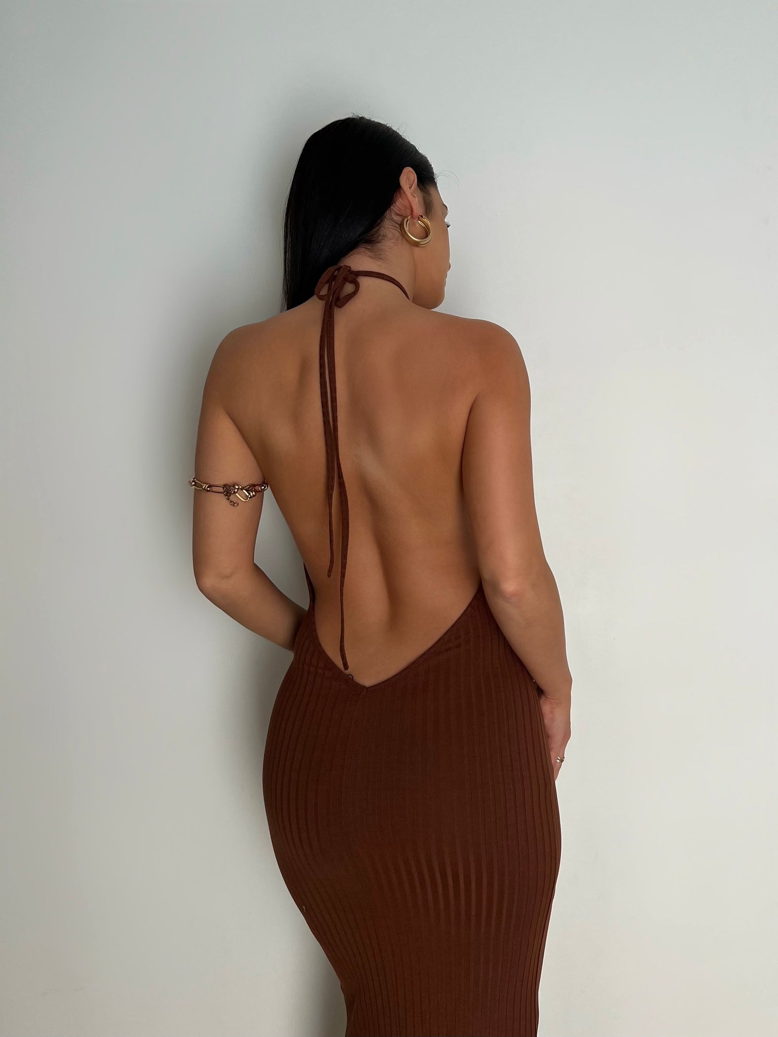 MÉLANI The Label HARLO Brown Ribbed Low Back Dress