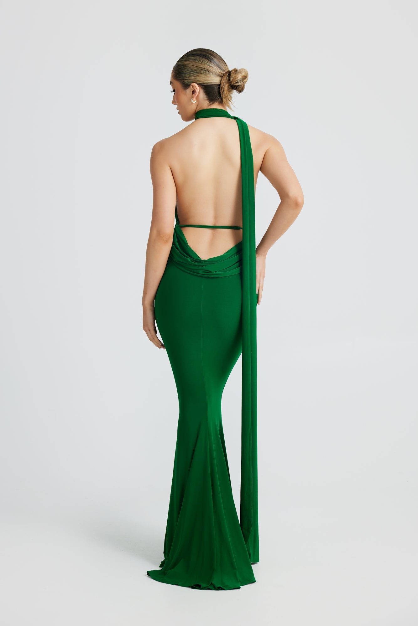 MÉLANI The Label SOFIA Green Asymmetric Backless Form Fitted Dress