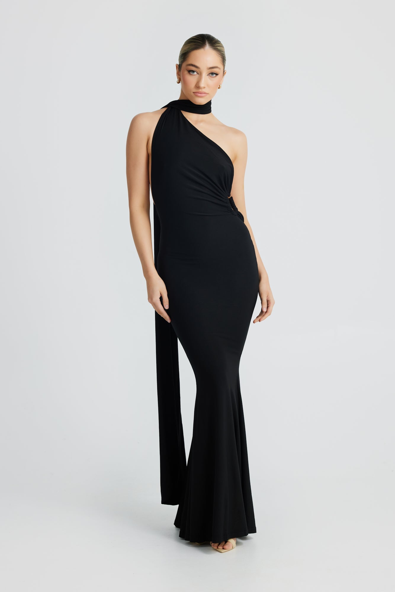 MÉLANI The Label SOFIA Black Asymmetric Backless Form Fitted Dress