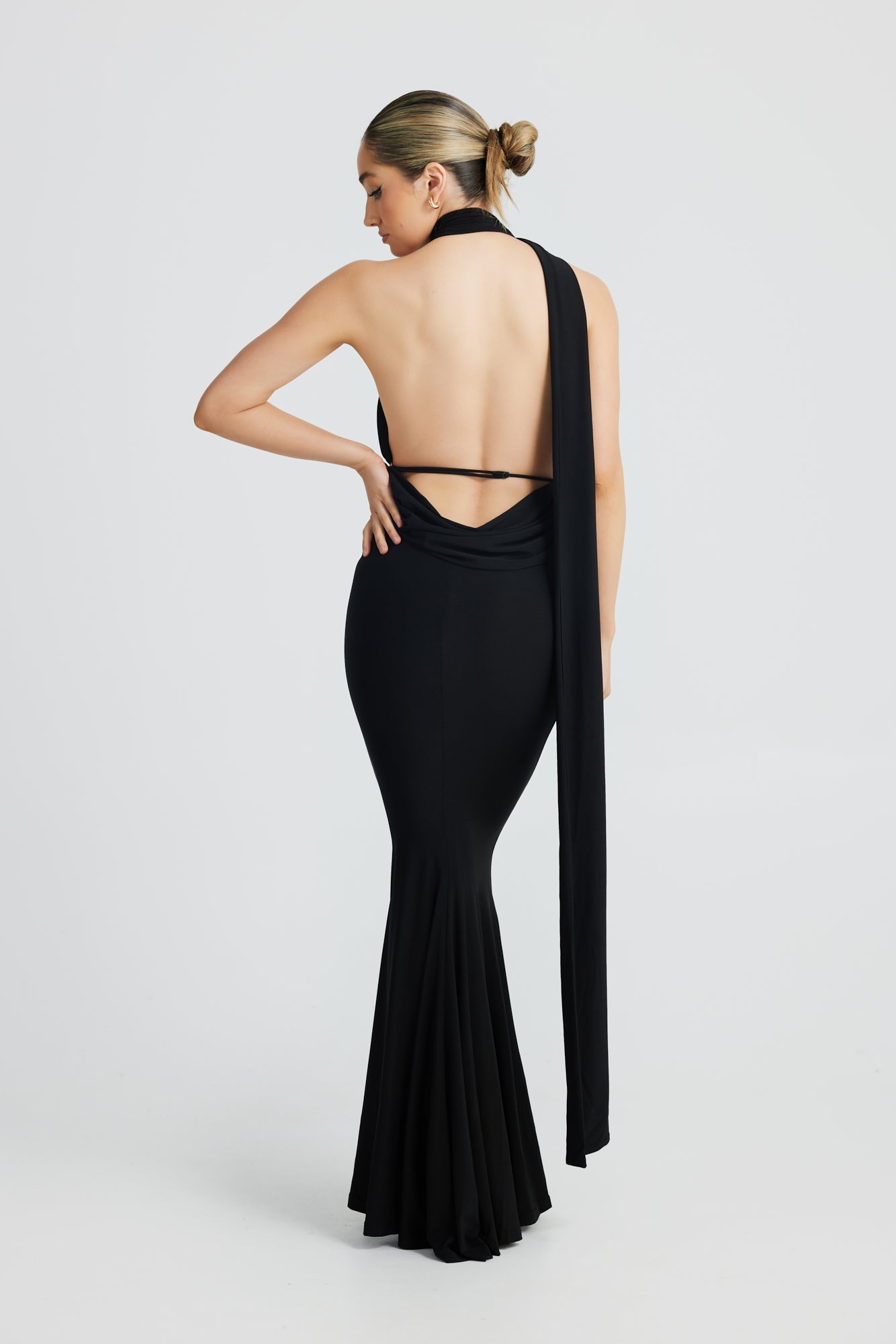 MÉLANI The Label SOFIA Black Asymmetric Backless Form Fitted Dress