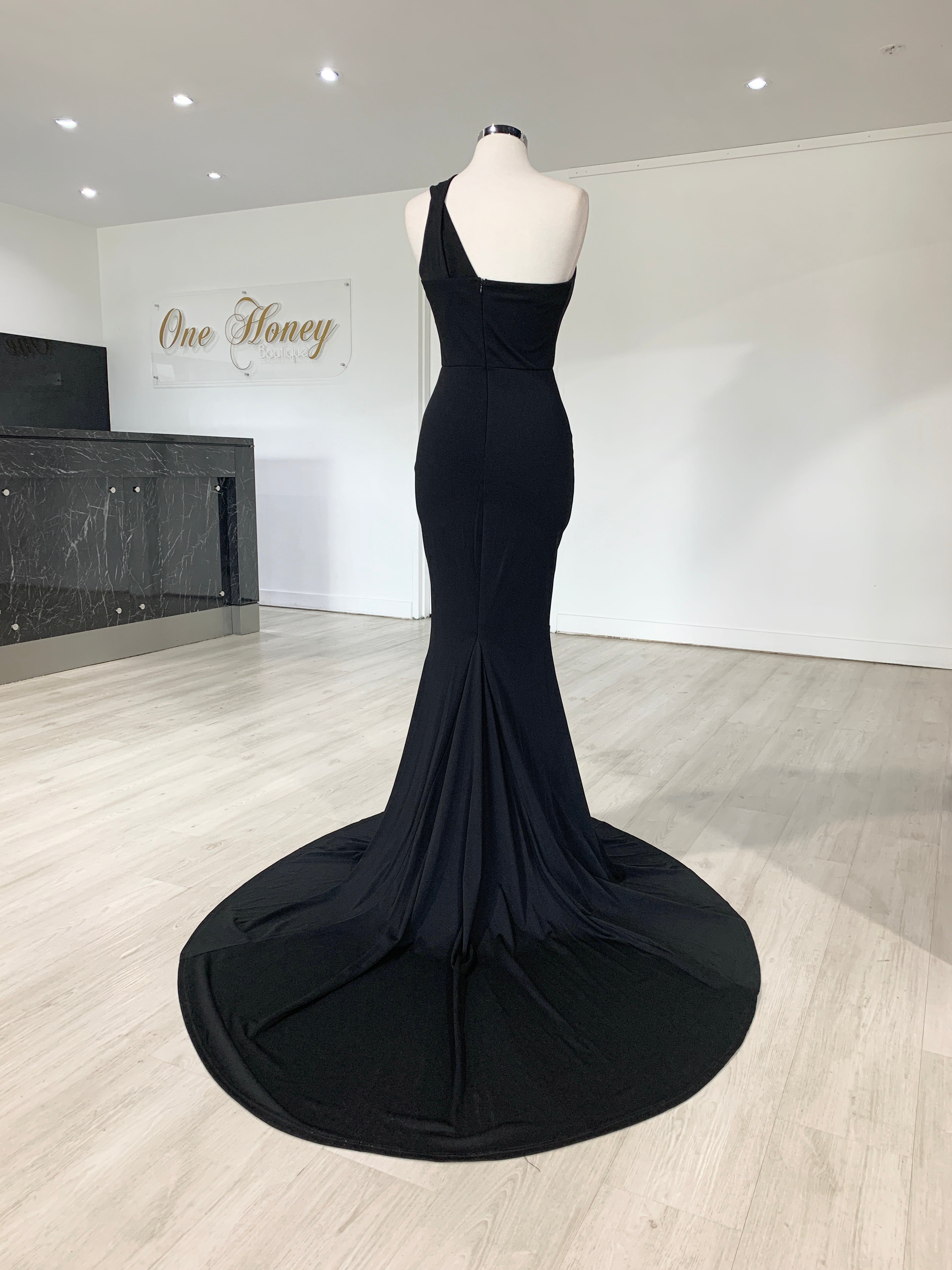 Honey Couture LAYLAH Black One Shoulder Mermaid Formal Dress {vendor} AfterPay Humm ZipPay LayBuy Sezzle
