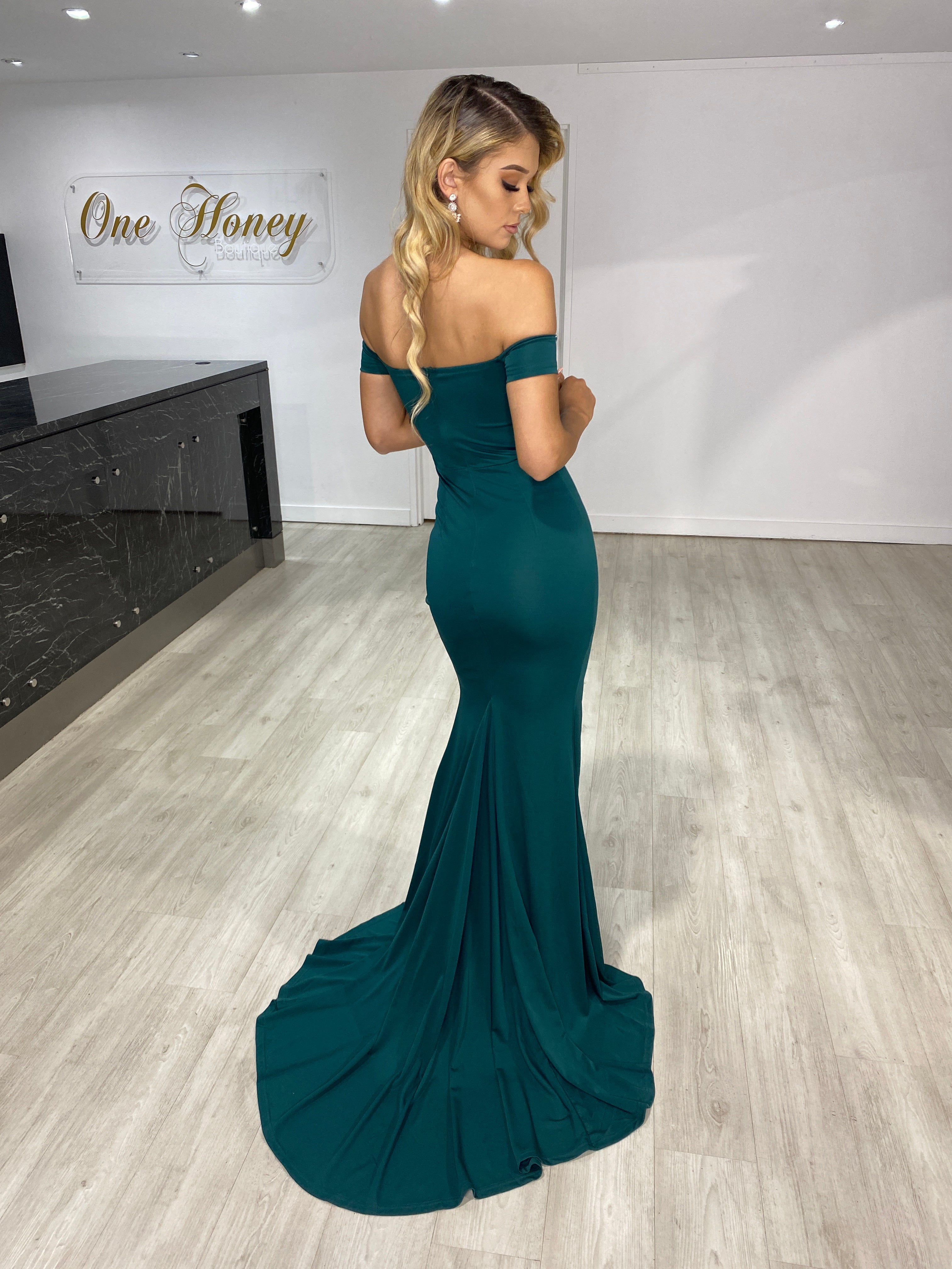 Honey Couture MCKENNA Green Off Shoulder Mermaid Formal Dress