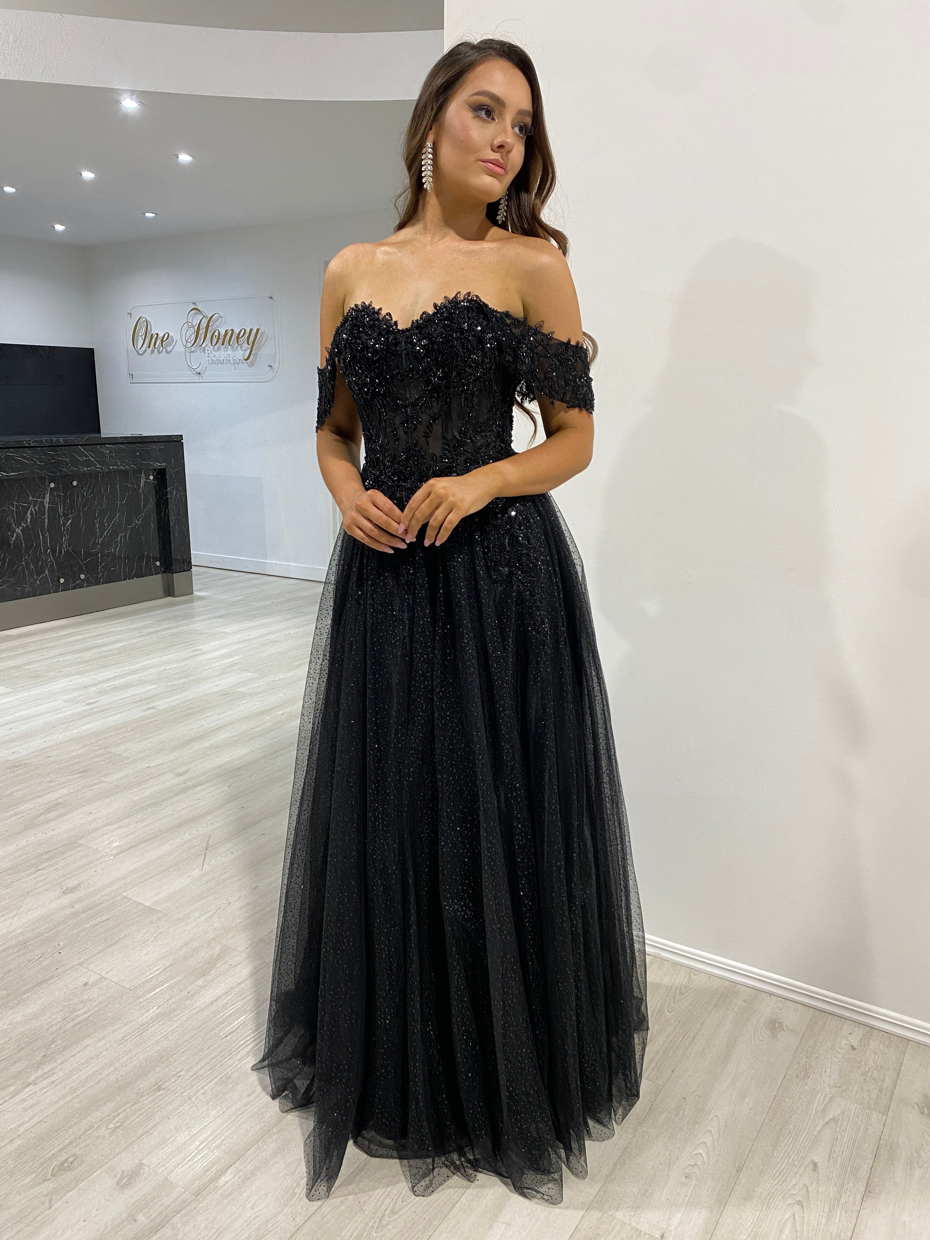 Honey Couture PHOEBE Black Off the Shoulder Bustier Lace Applique Tulle Formal Dress