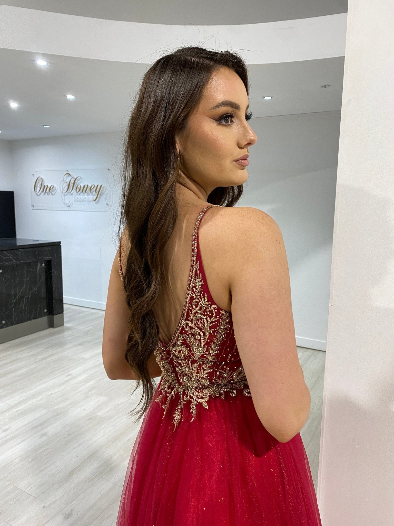 AMORET Romantic Beaded Applique Tulle Prom & Formal Dress in Australia | One Honey Boutique