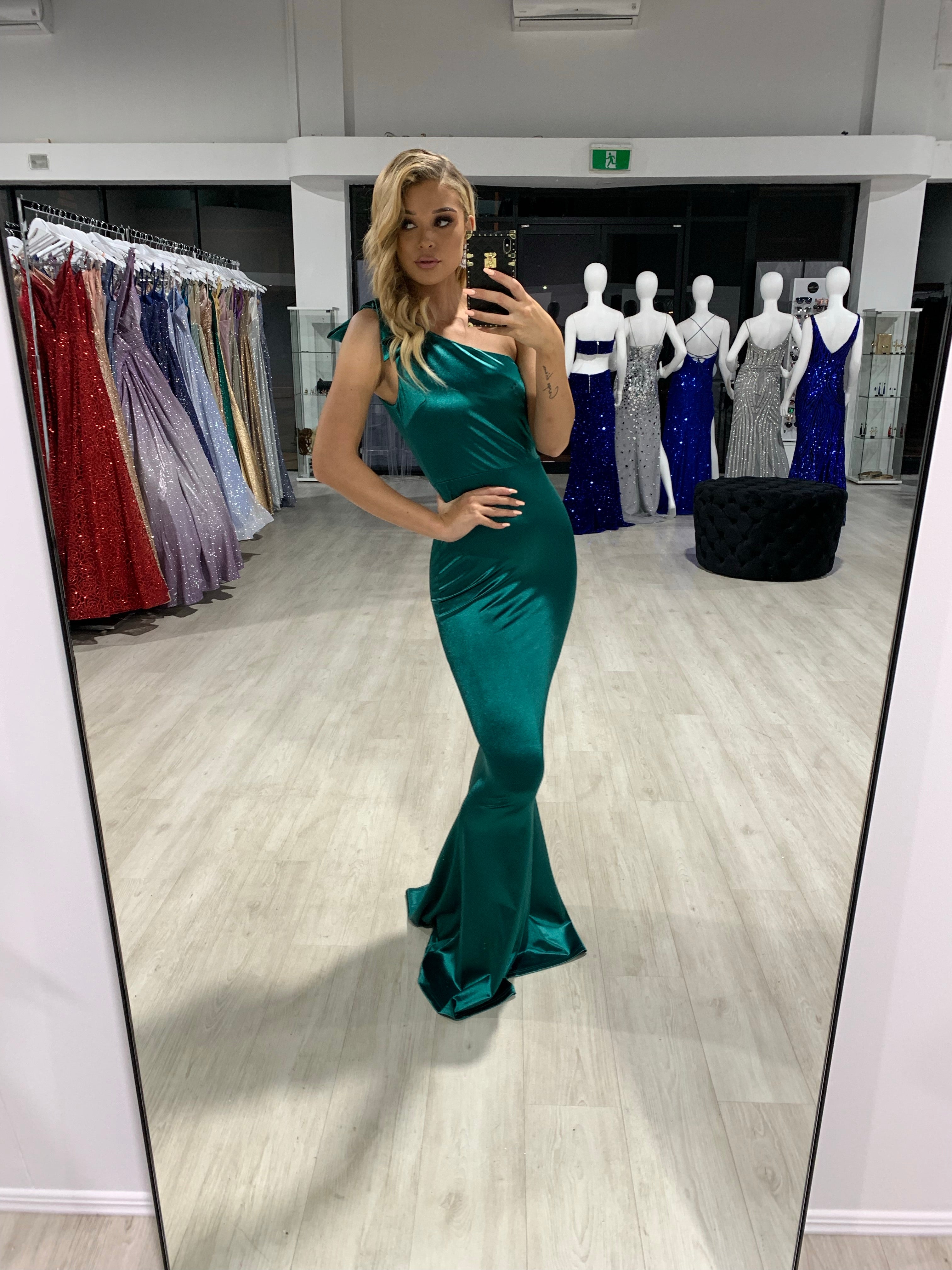 Honey Couture CHARLI Emerald Green Bow Feature One Shoulder Mermaid Formal Dress